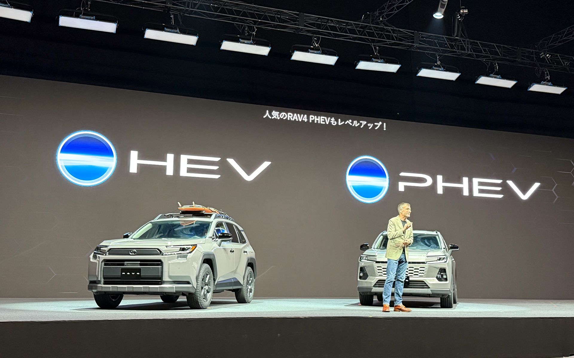 PHEV（プラグインハイブリッド）、HEV（ハイブリッド）をラインアップ