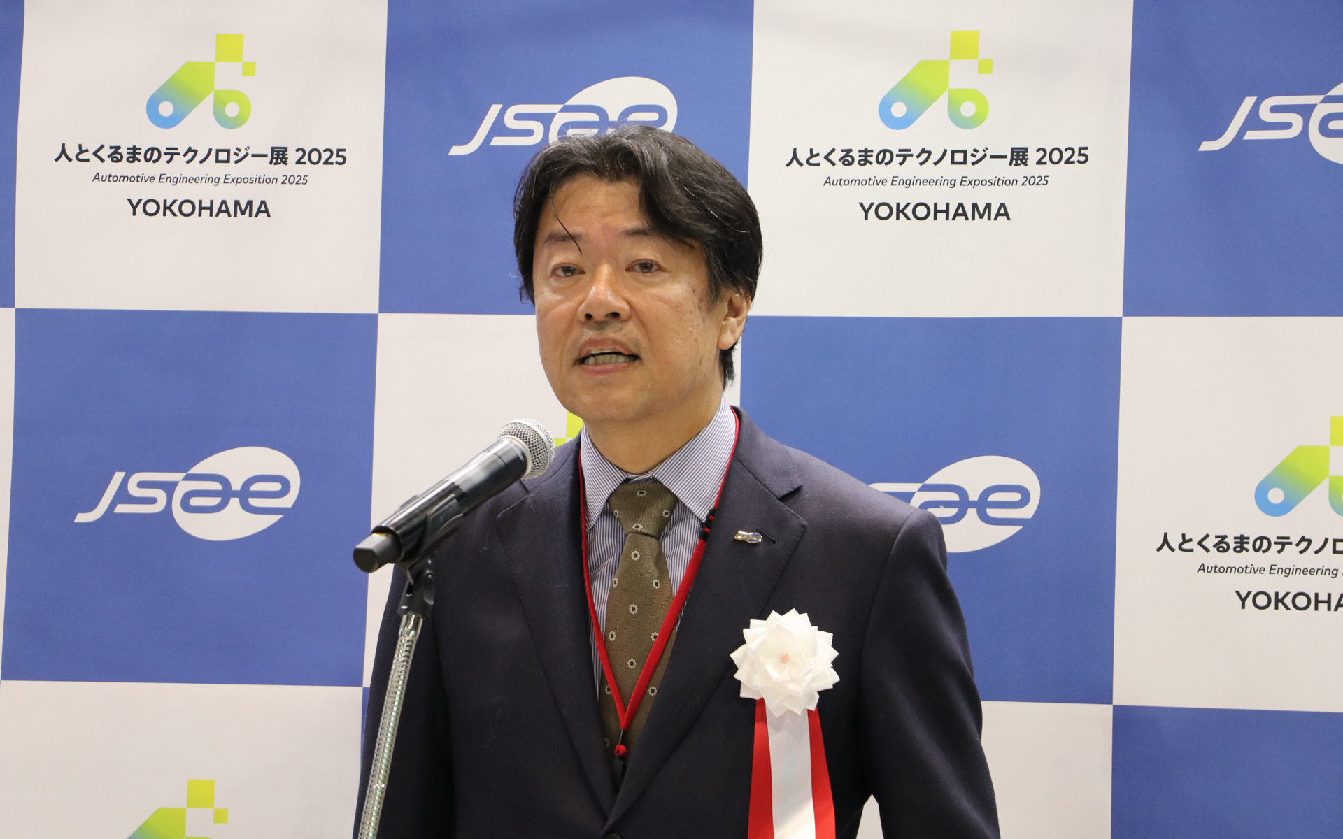 自動車技術会 会長 中畔邦雄氏