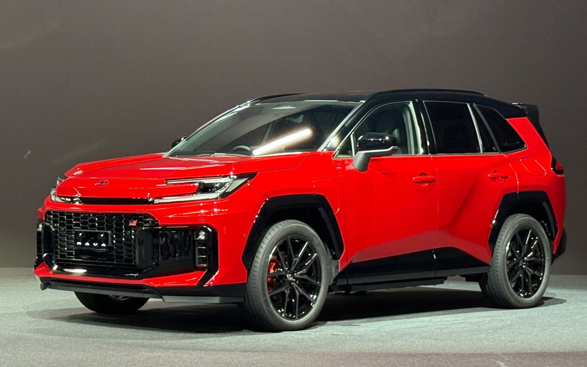 RAV4 GR SPORT（プロトタイプ）