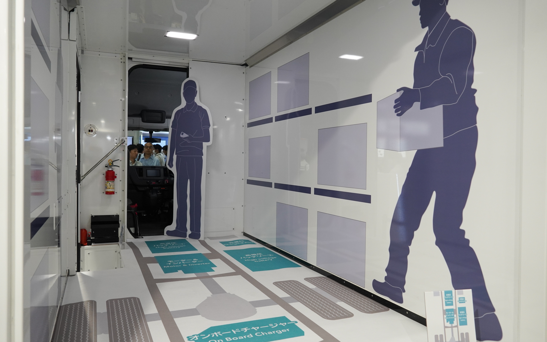 1800kg積むことができる荷室