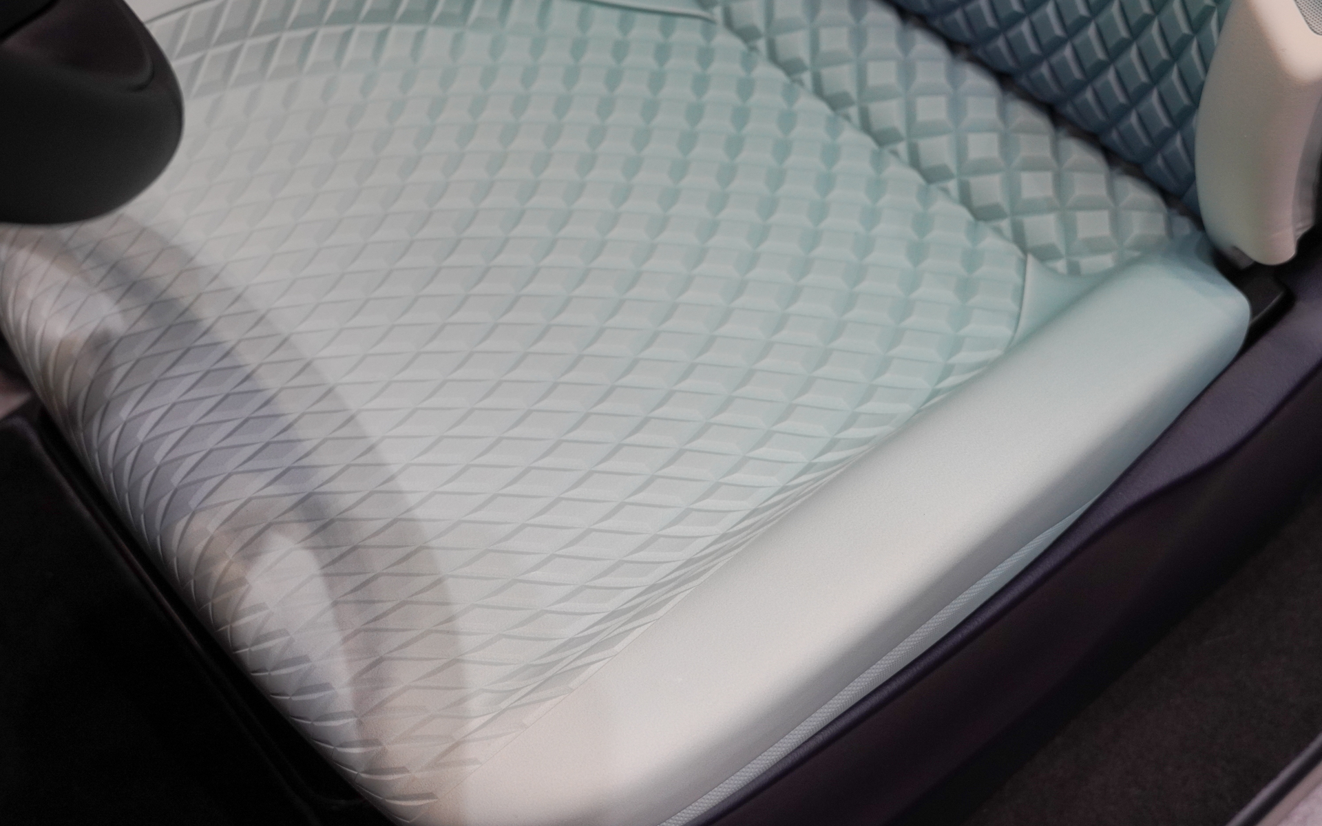 モノマテリアルカバーシートの表面