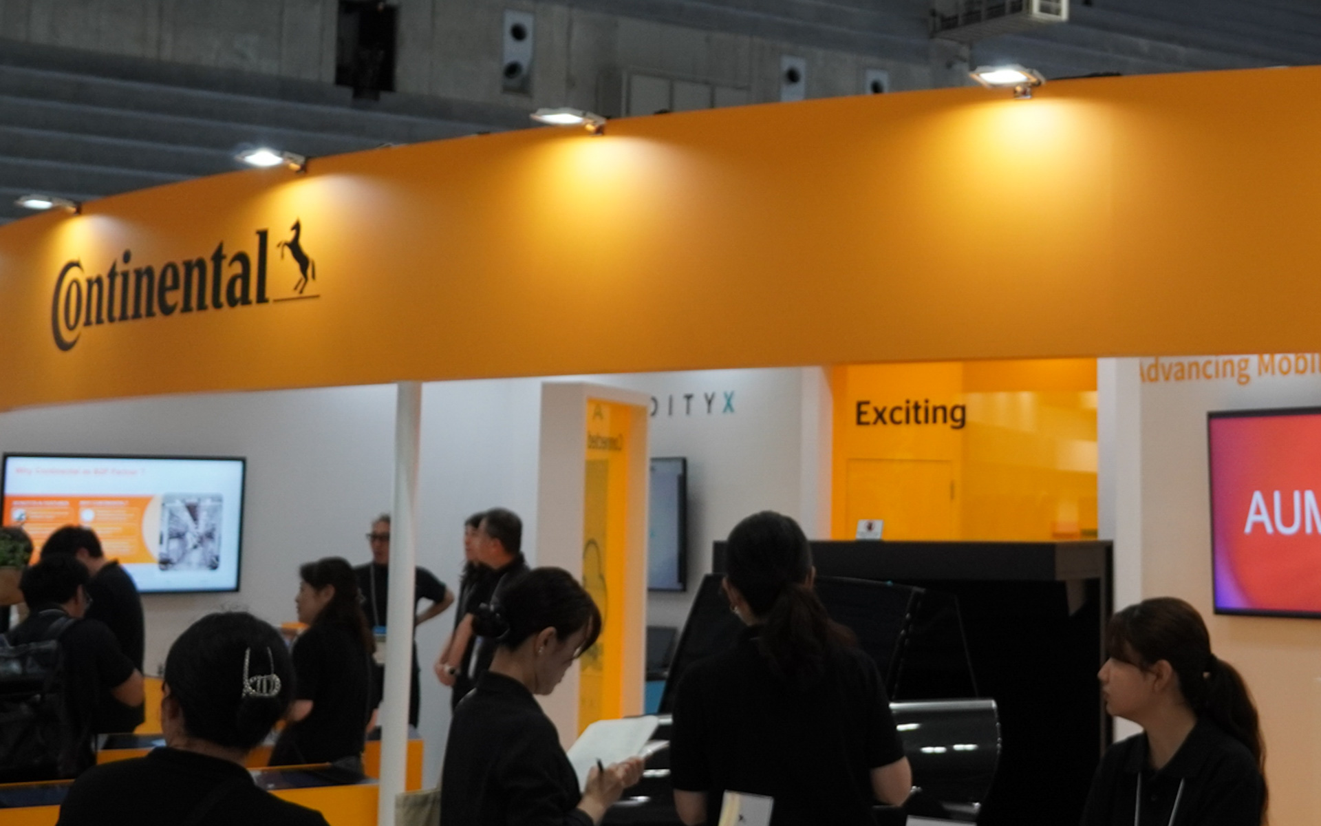 コンチネンタル・オートモティブのブース