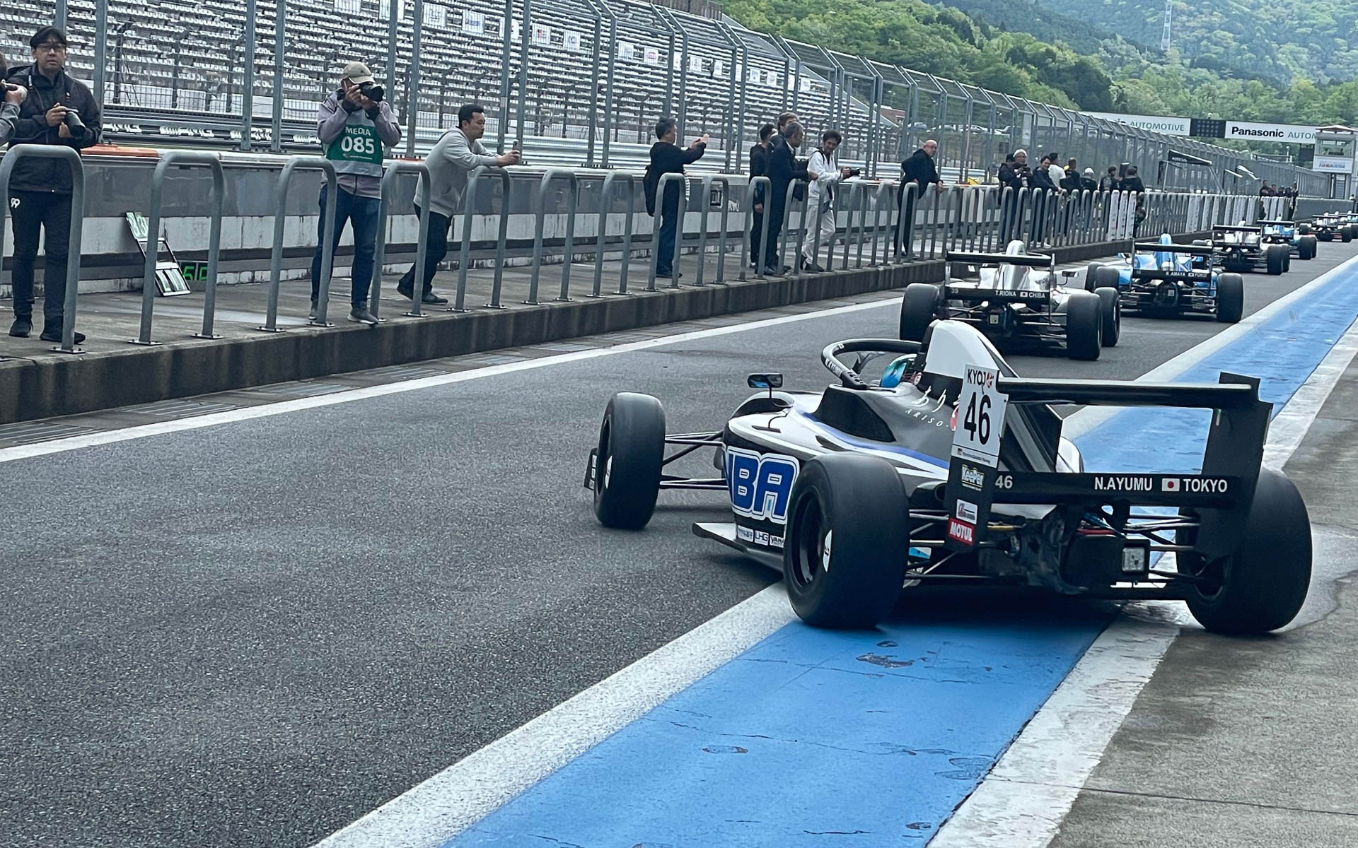 ピットからグリッドへ。緊張感と開放感の混じった瞬間