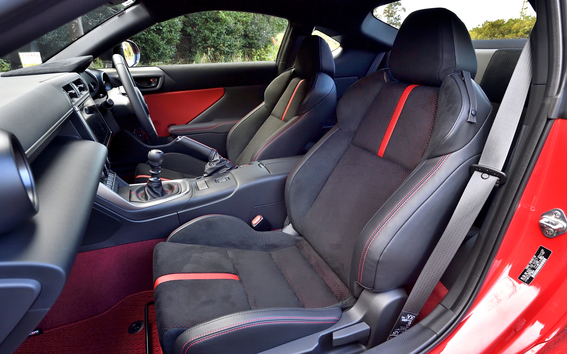 室内の広さは1625×1480×1060mm（長さ×幅×高さ）