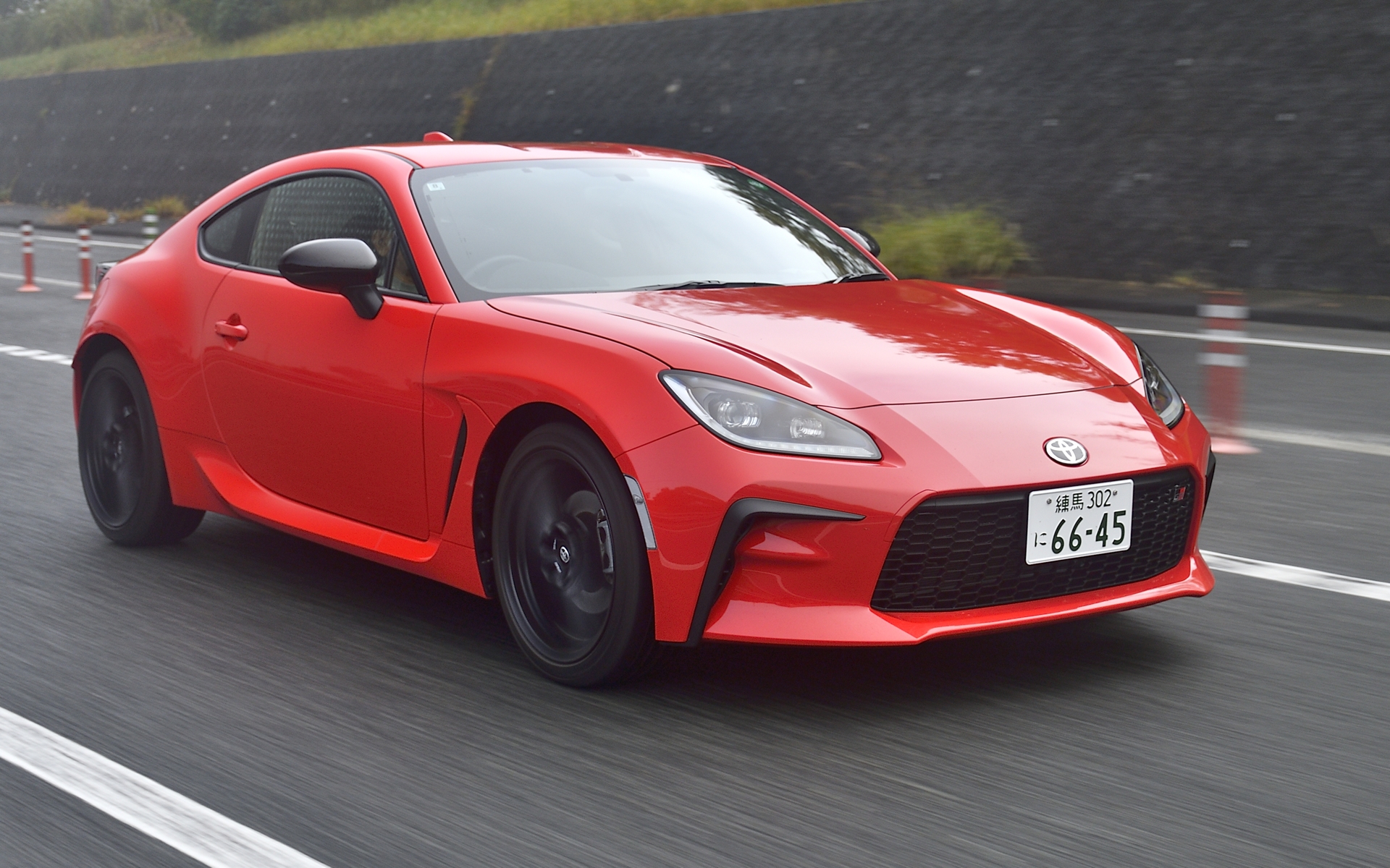 GR86の最新版アプライドDを試乗する機会を得た