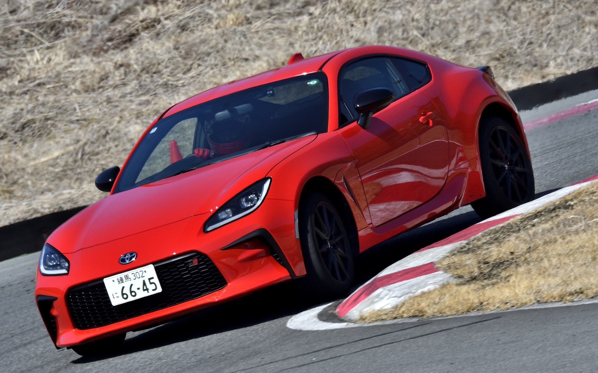 サーキットでもそのレベル高い走りを堪能