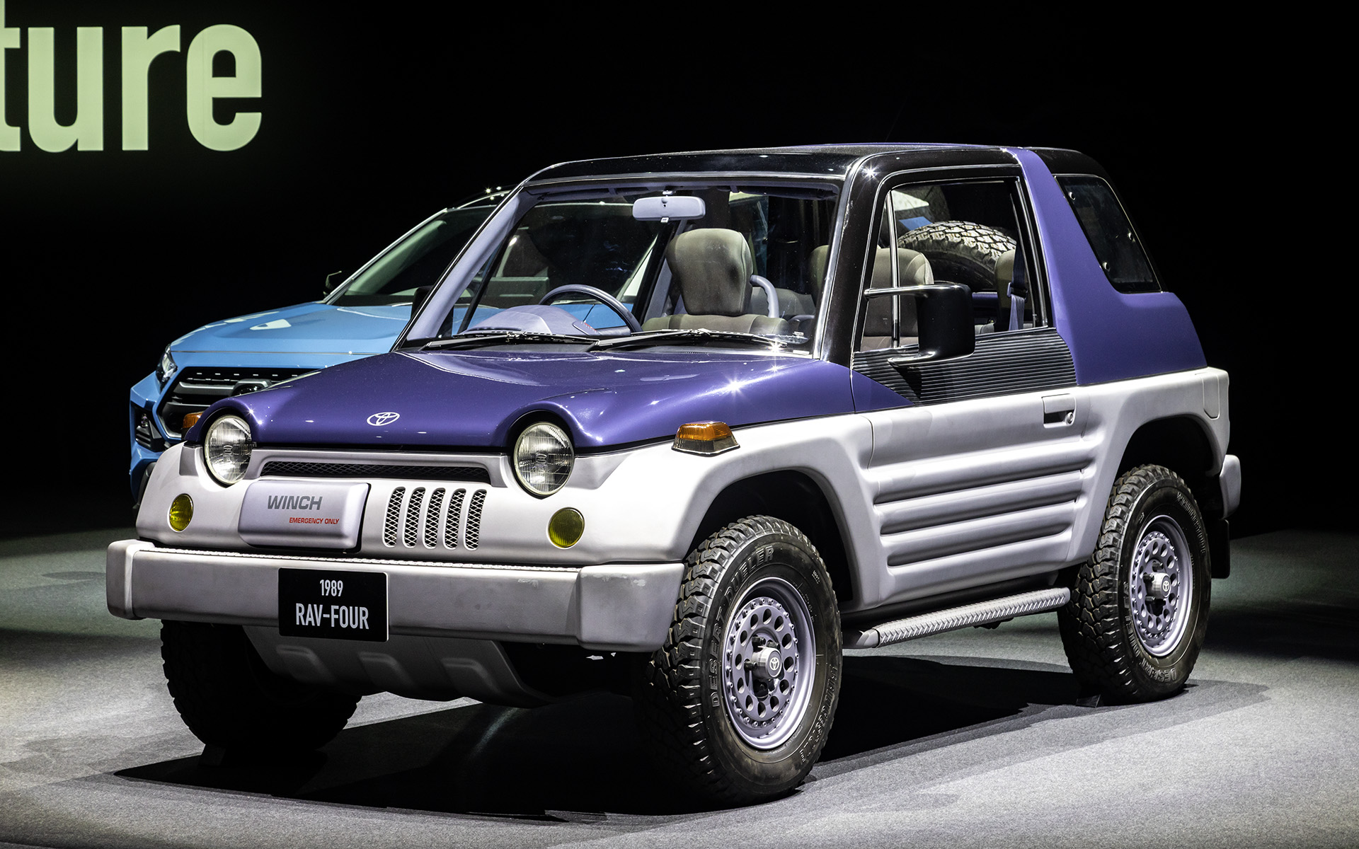 1989年の東京モーターショーに出展されたコンセプトカー「RAV-FOUR」