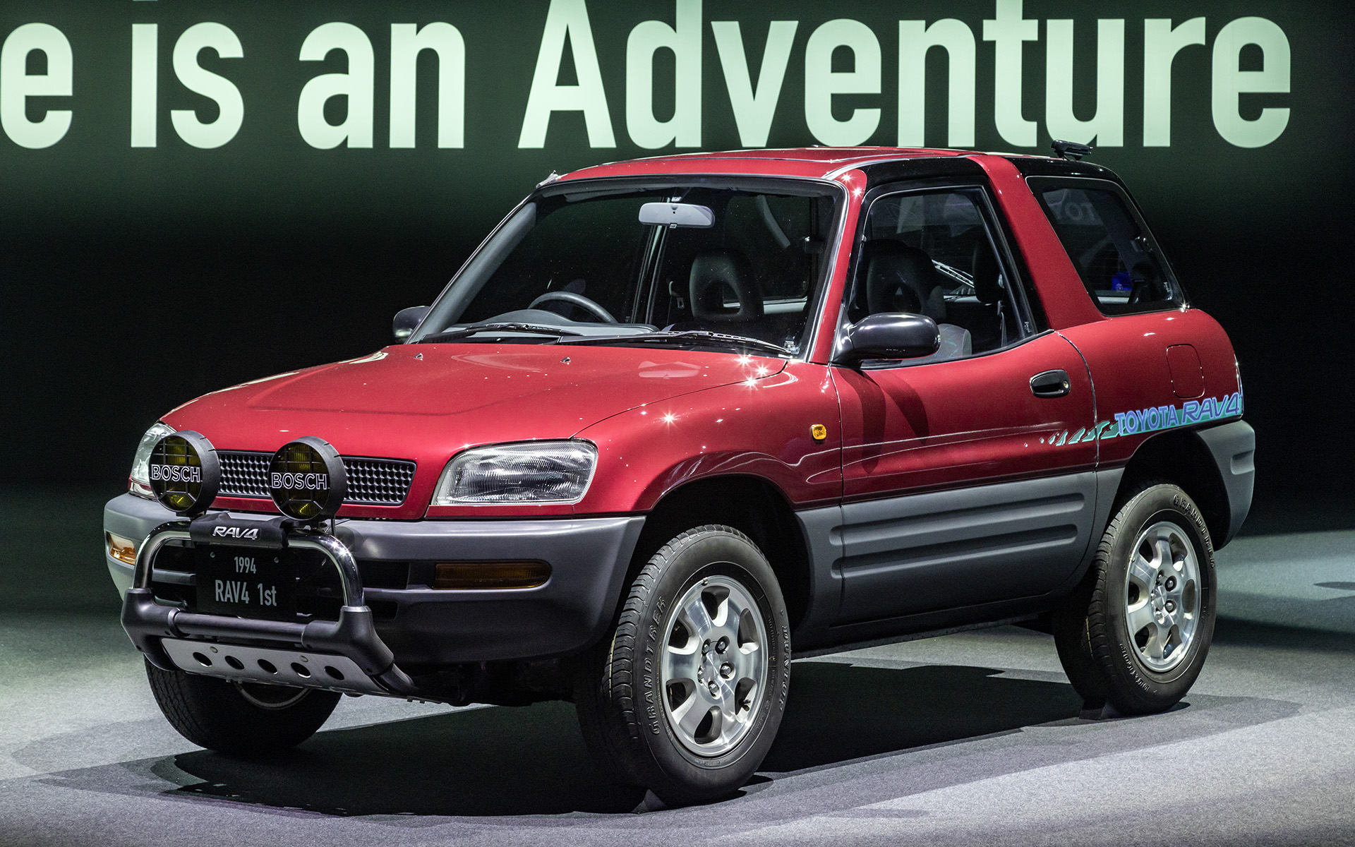 1994年登場の初代モデル