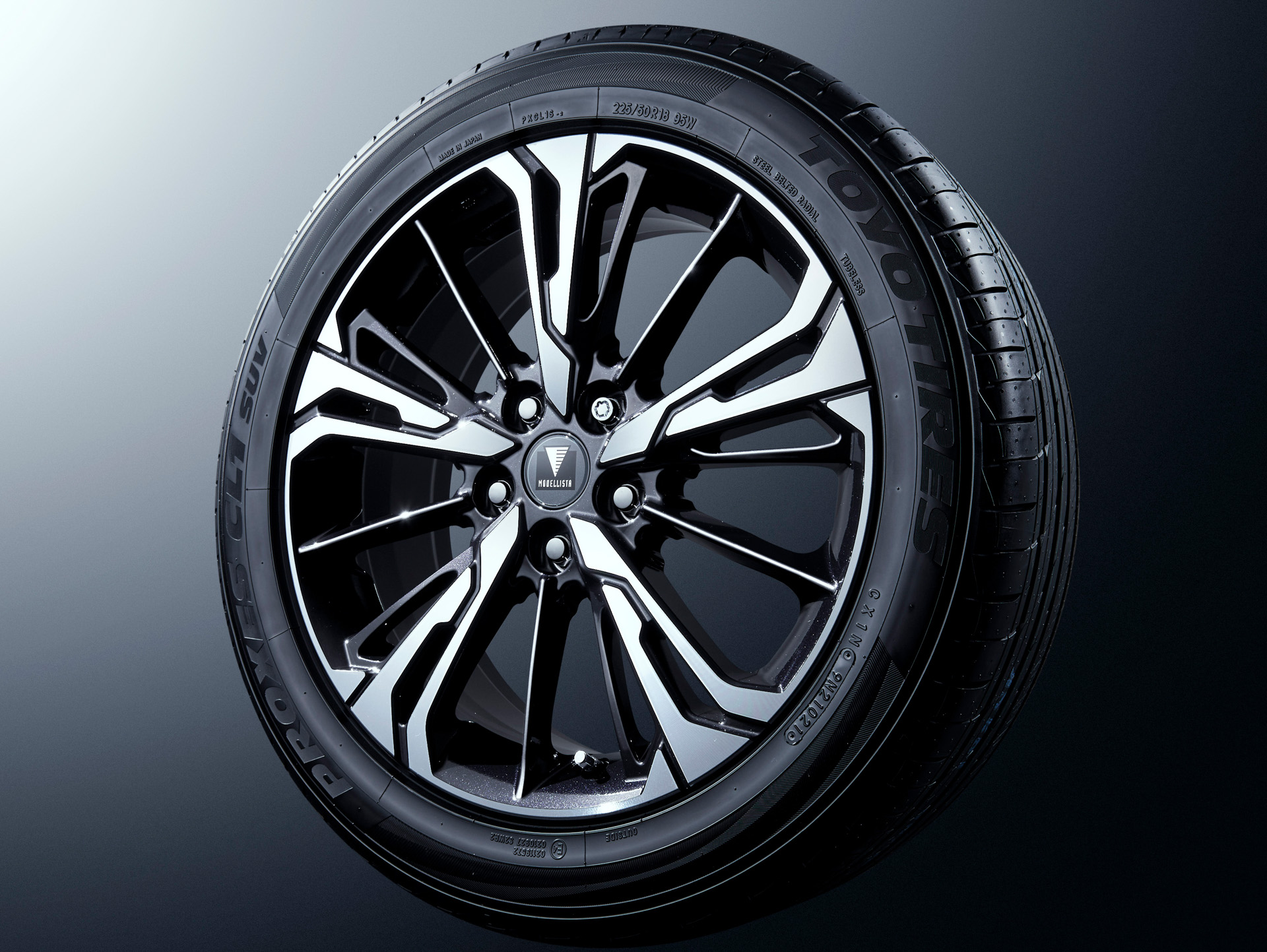 18インチアルミホイール&タイヤセット/アルミホイールセット（セキュリティロックナット付）