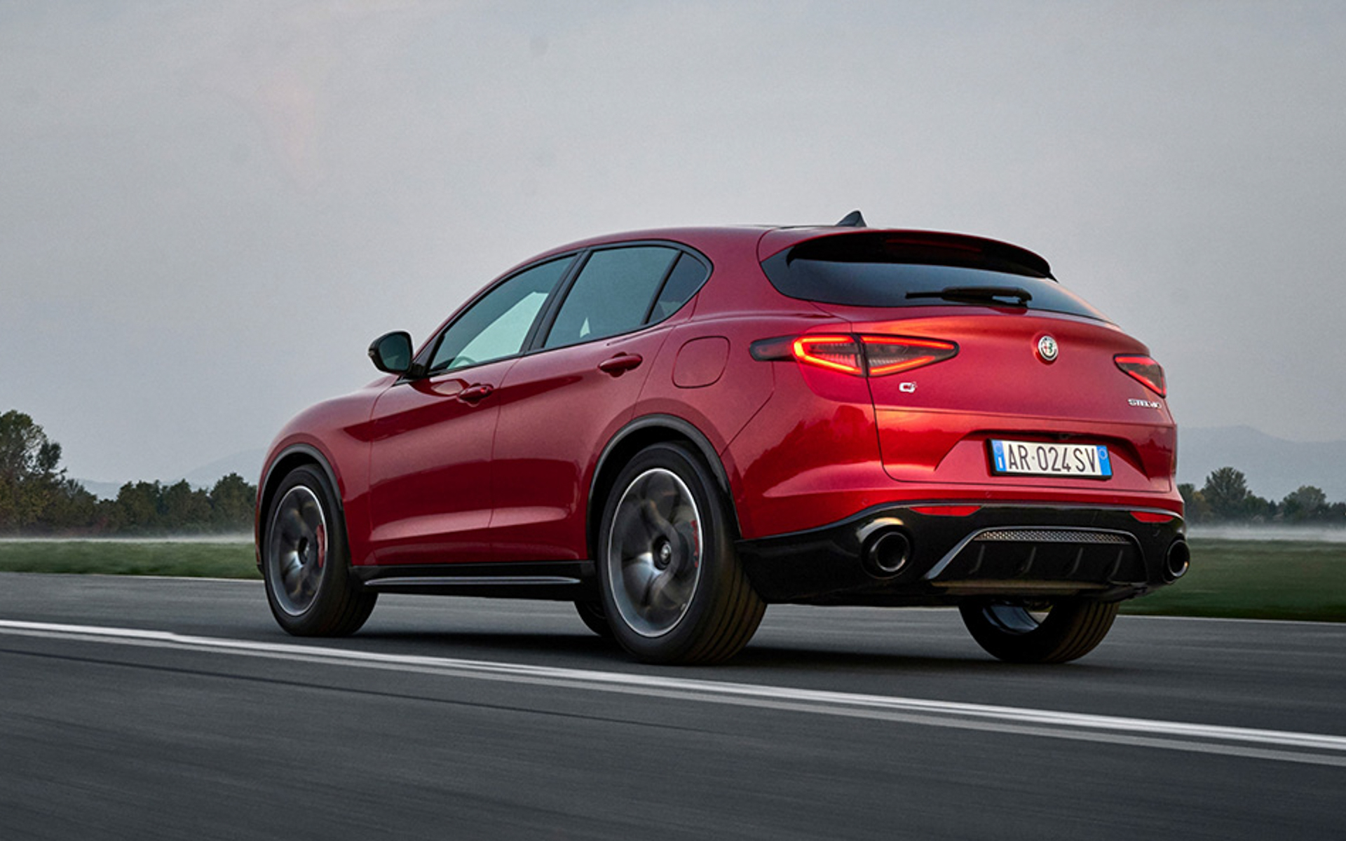 ステルヴィオに新グレード「スプリント」が追加された