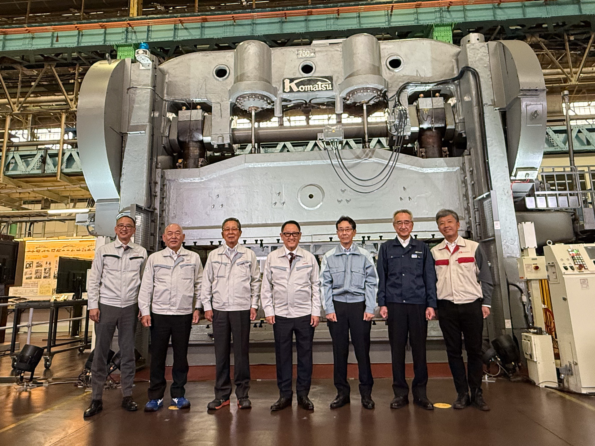 トヨタ豊田章男会長、コマツ小川啓之会長ら7人による会談も行なわれた