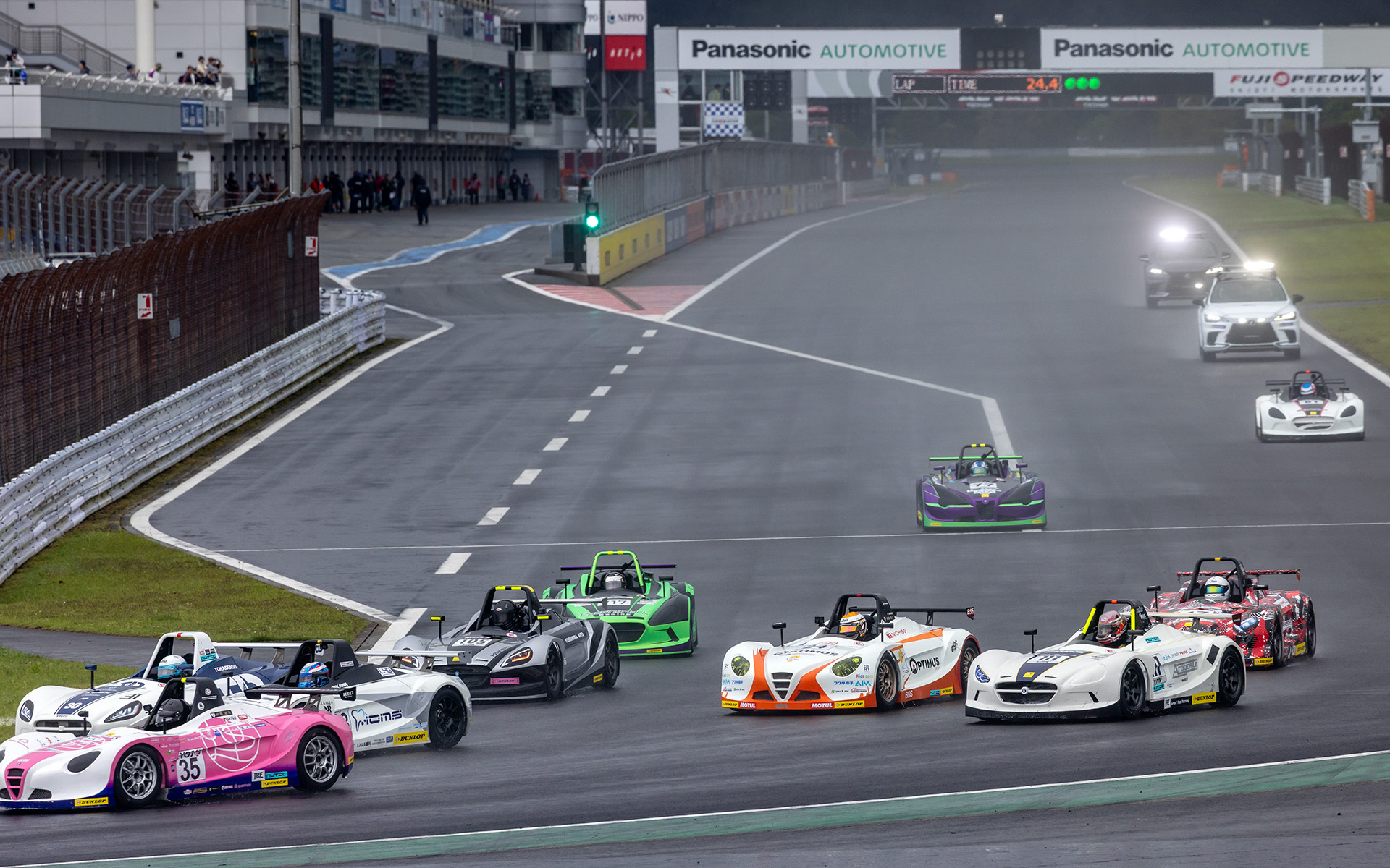 決勝レースがスタートした