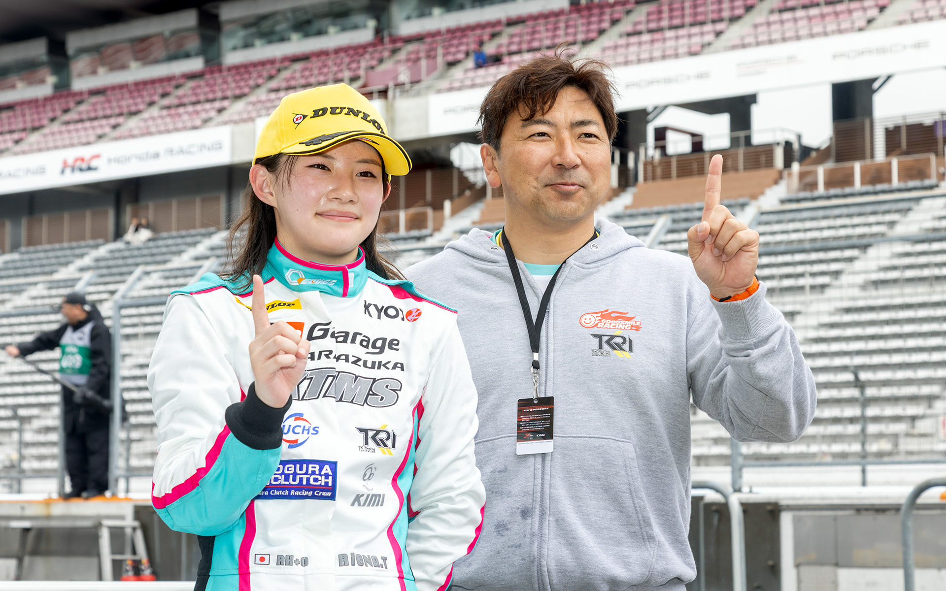 総合優勝した#225 KTMS VITAの富下季央奈選手