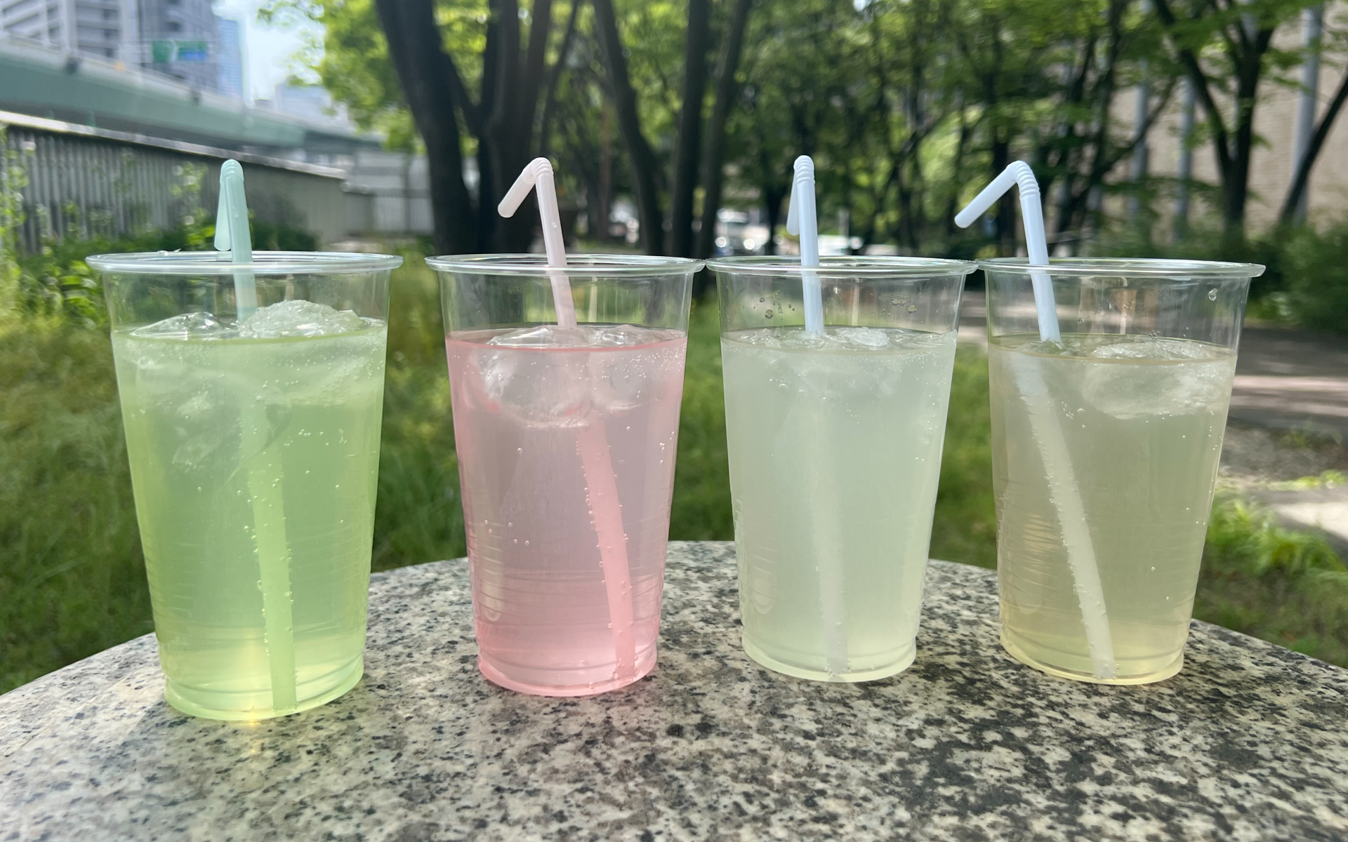 炭酸飲料「FRISK SPARKLING」を使ったメニューはレモン・ライム・ピーチ・梅の4種