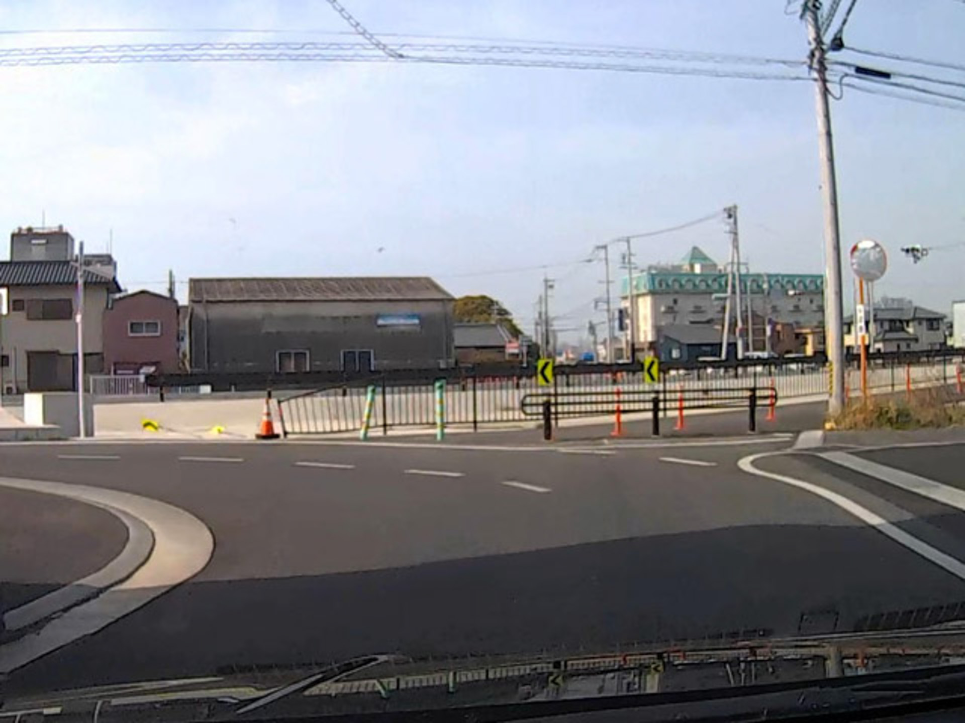 中勢バイパスがないころは直進して、やや右側に見えるホテルの前を通過していたが直進できず