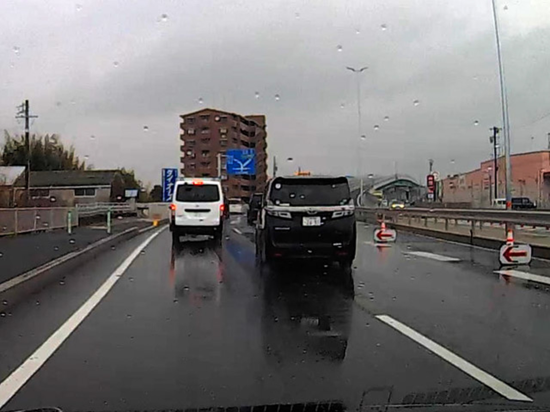 国道23号の中勢バイパスへの分岐は閉鎖されていた