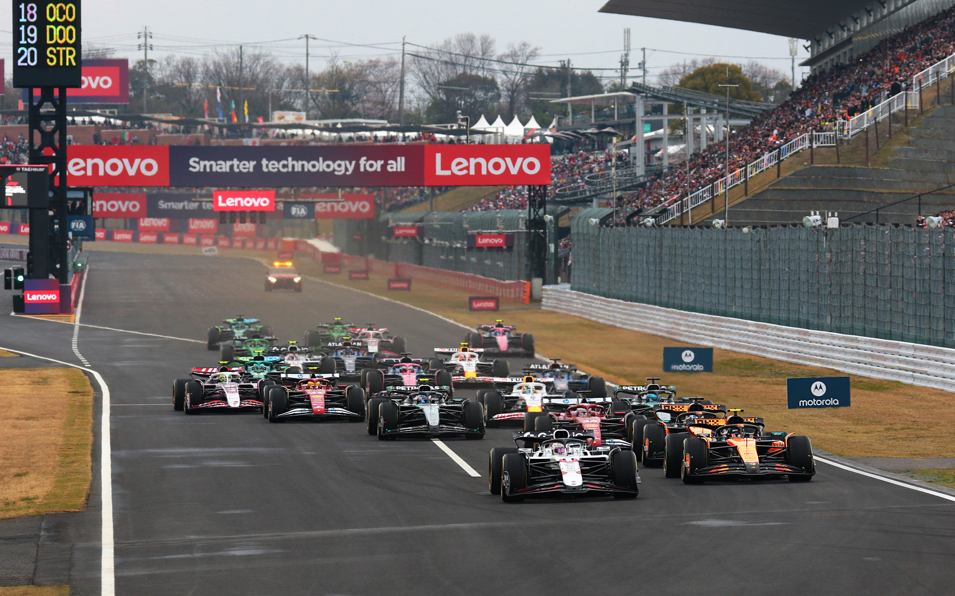 焦点距離182mm、シャッター速度1/500秒で撮影