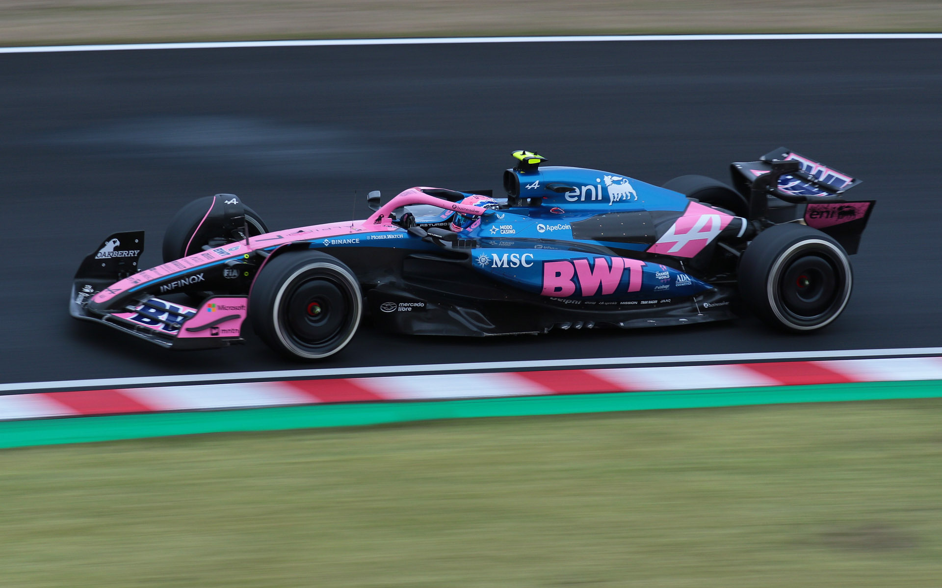 焦点距離100mm、シャッター速度1/125秒で撮影