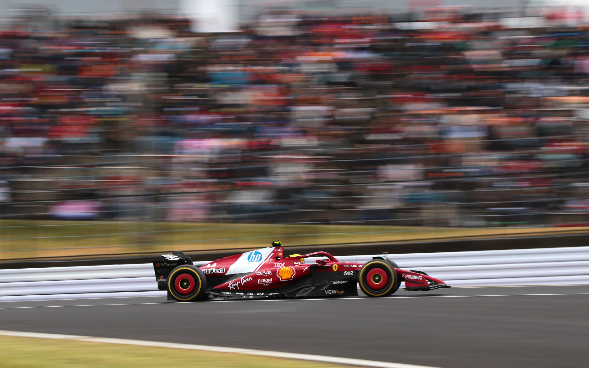 焦点距離65mm、シャッター速度1/100秒で撮影