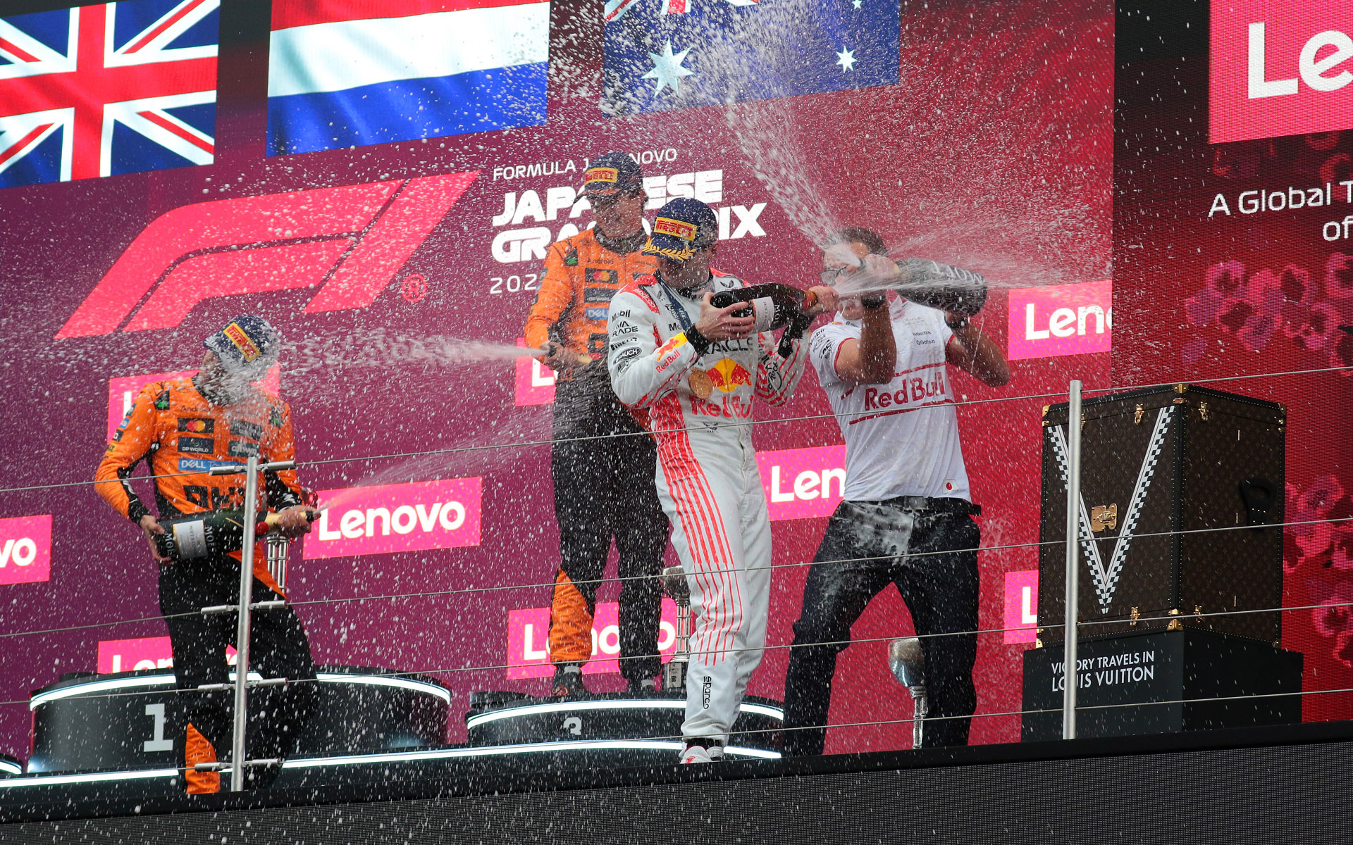 焦点距離100mm、シャッター速度1/400秒で撮影