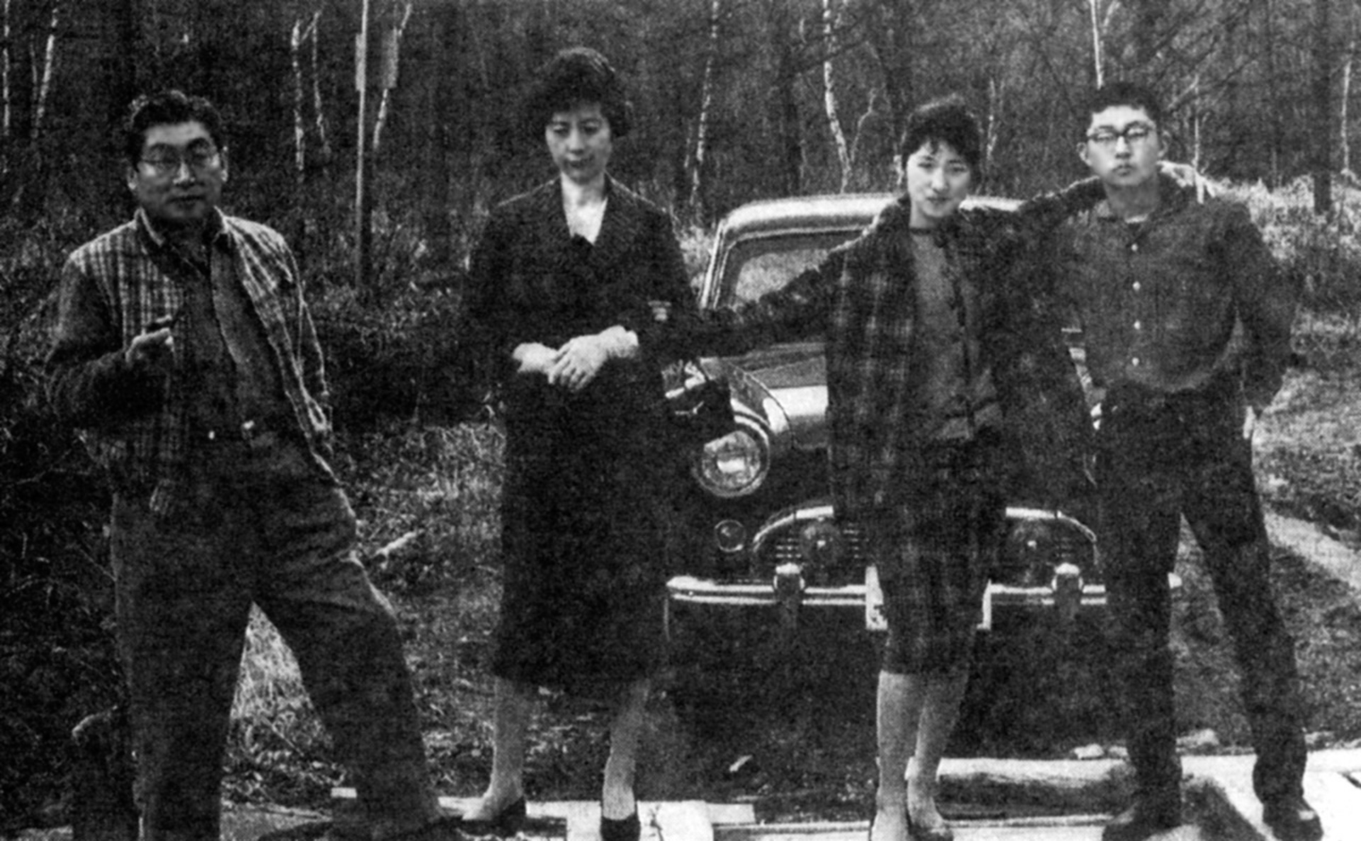 右端が浮谷東次郎氏、その左側が浮谷朝江さん