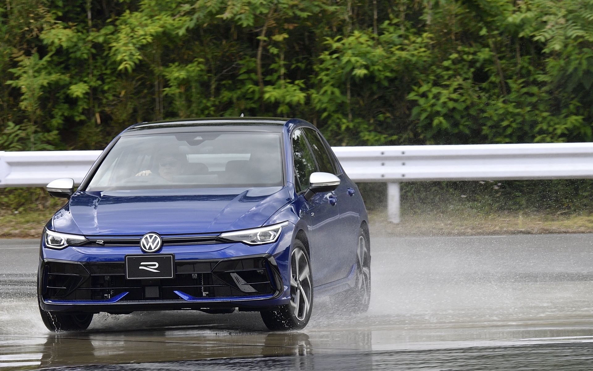 ゴルフRにコントロールする喜びが与えられた