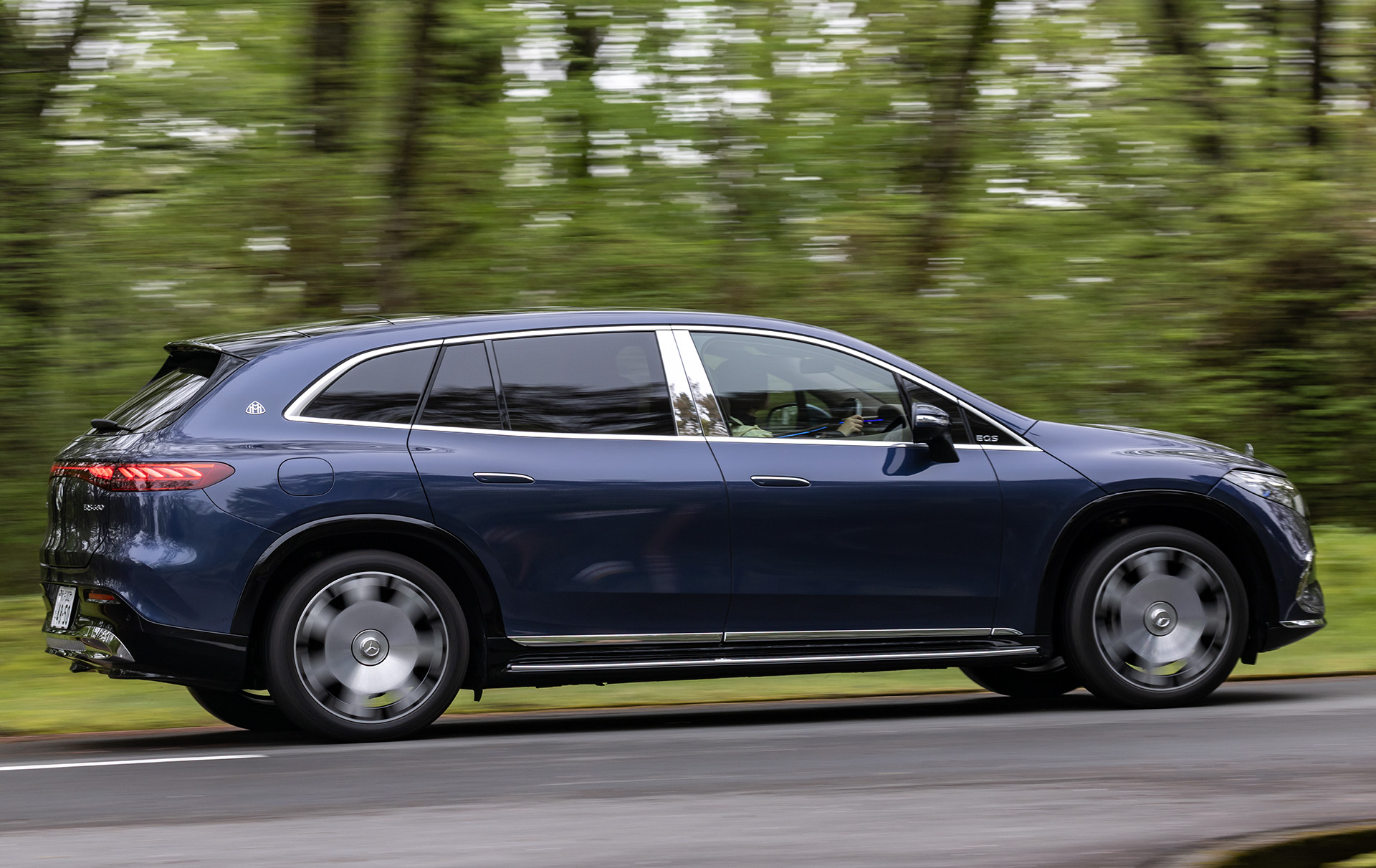 乗り心地はまるで海の上を走るクルーザーのようにスムーズ