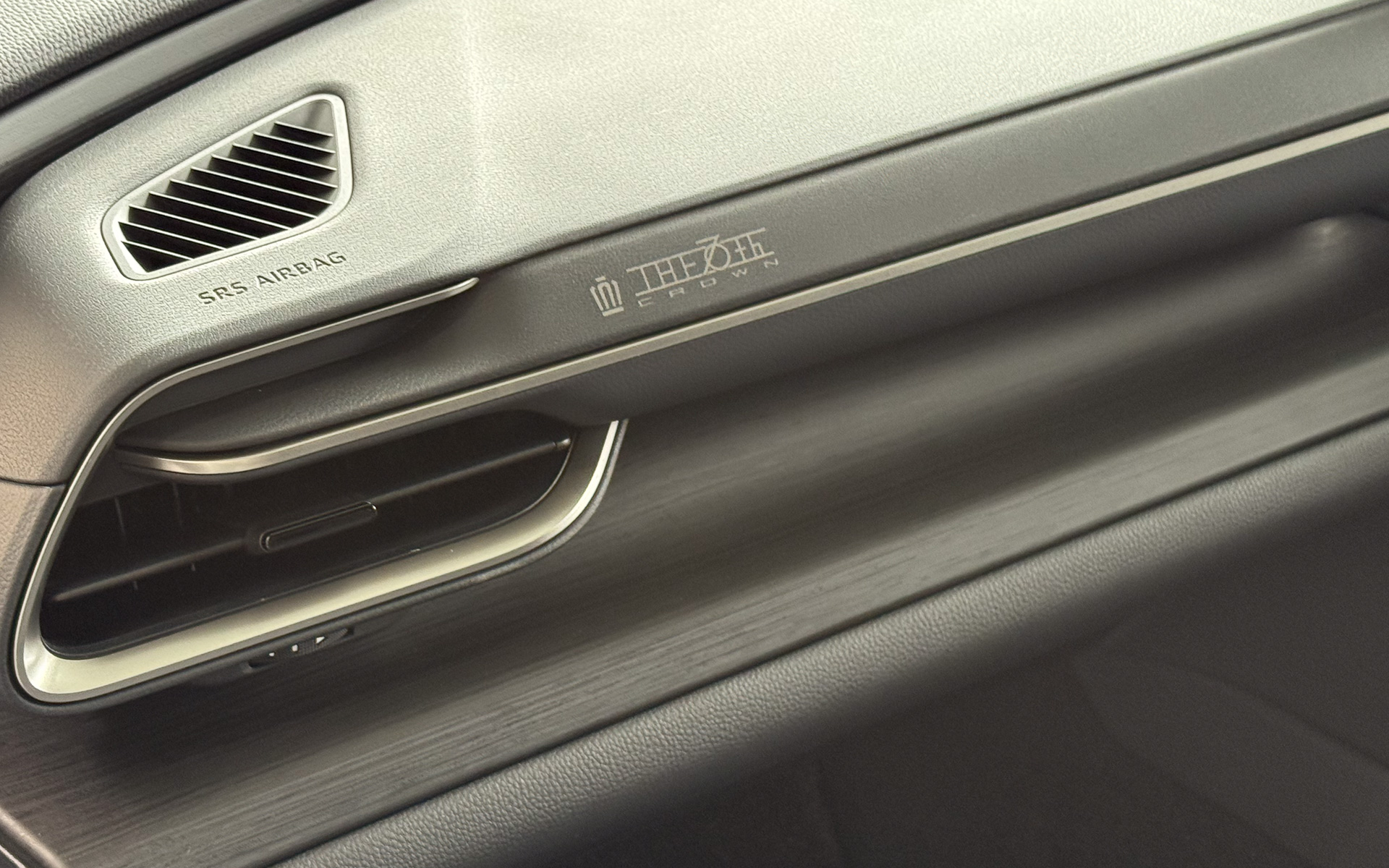 70周年の特別なインストルメントパネル