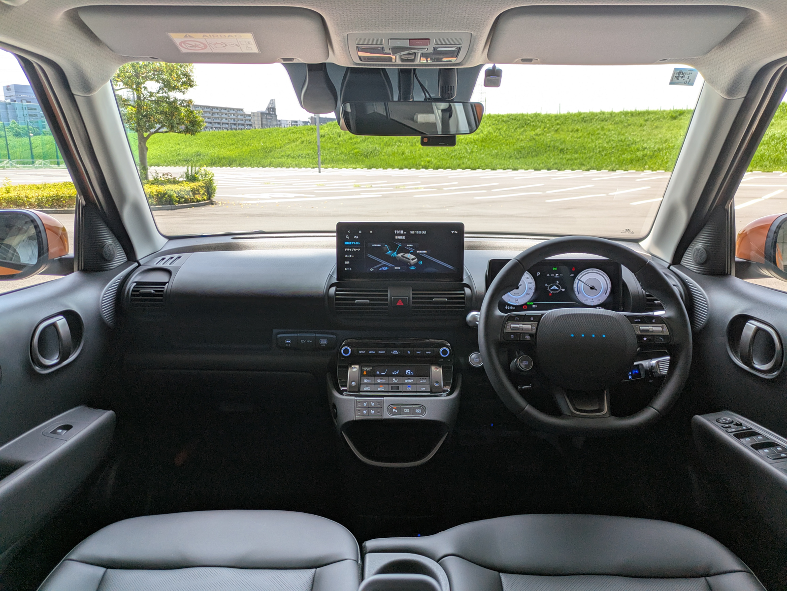 水平基調のダッシュボードで視界も広い