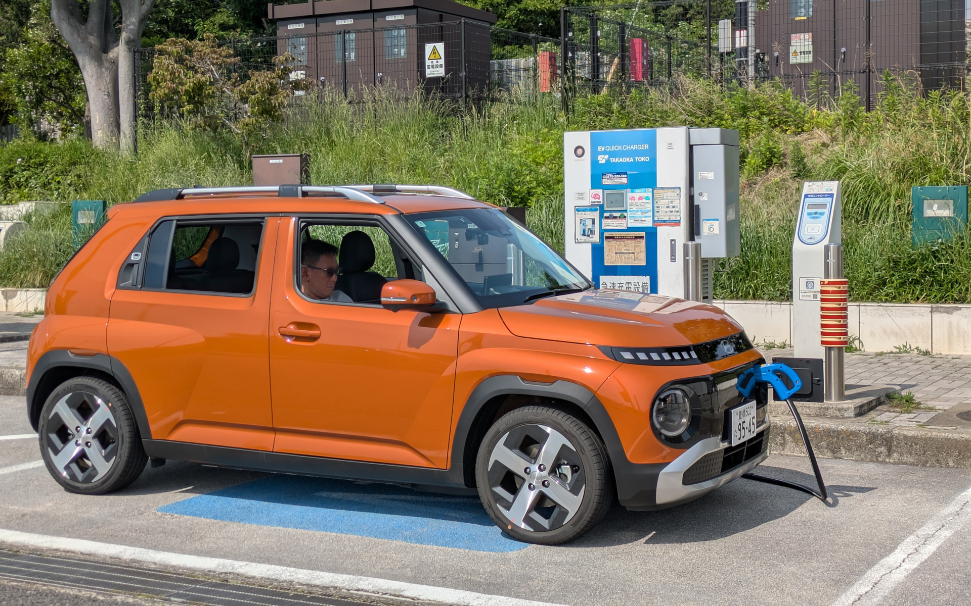 必ずしも30分充電する必要はない。トイレ休憩などの際に立ち寄ったところで5分でも10分でも急速充電器が空いているなら活用すればいいことが分かった