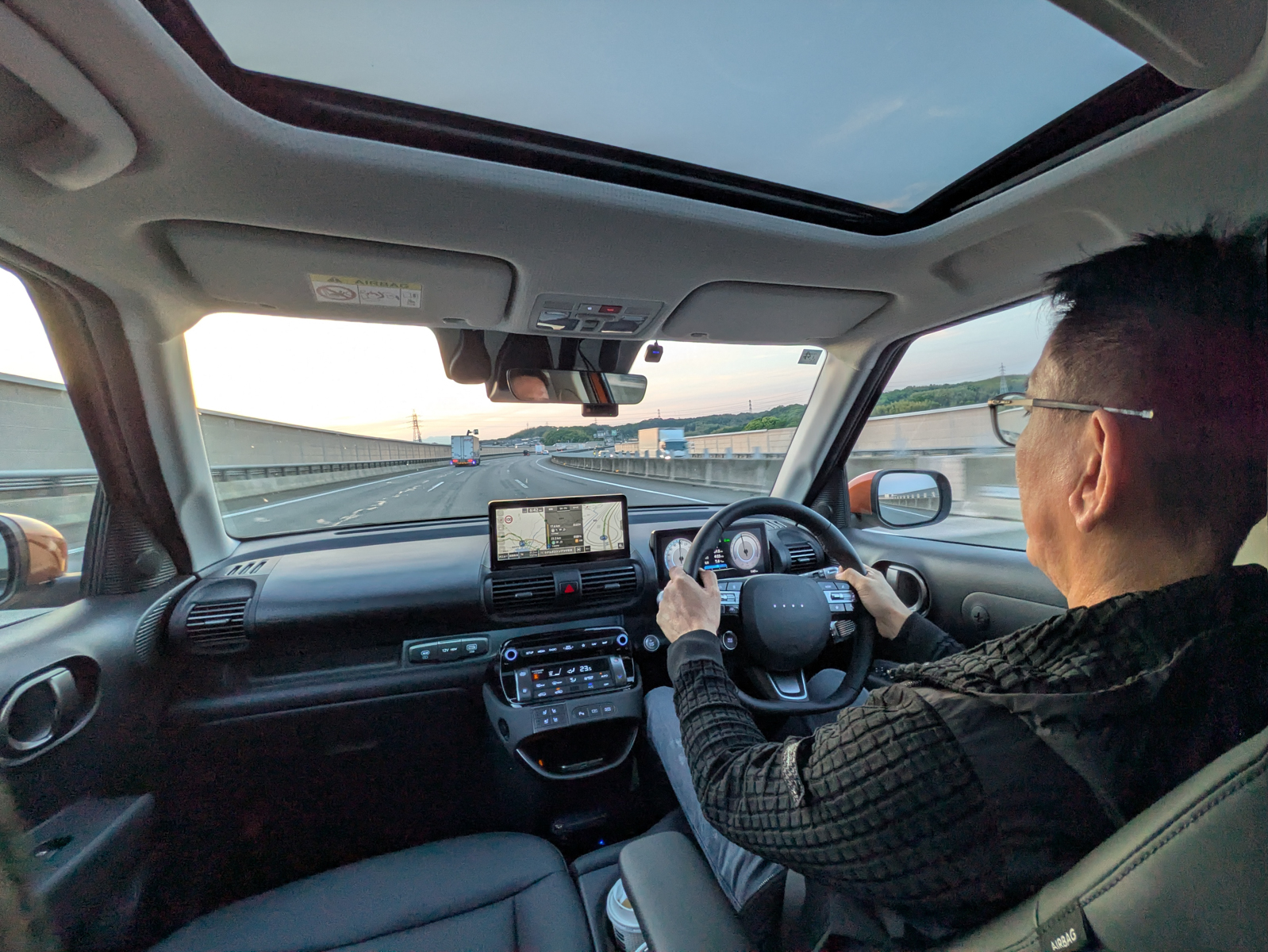 コンパクトながらしっかりとした機能と装備を備え、日本の道路事情にもマッチしている1台だった