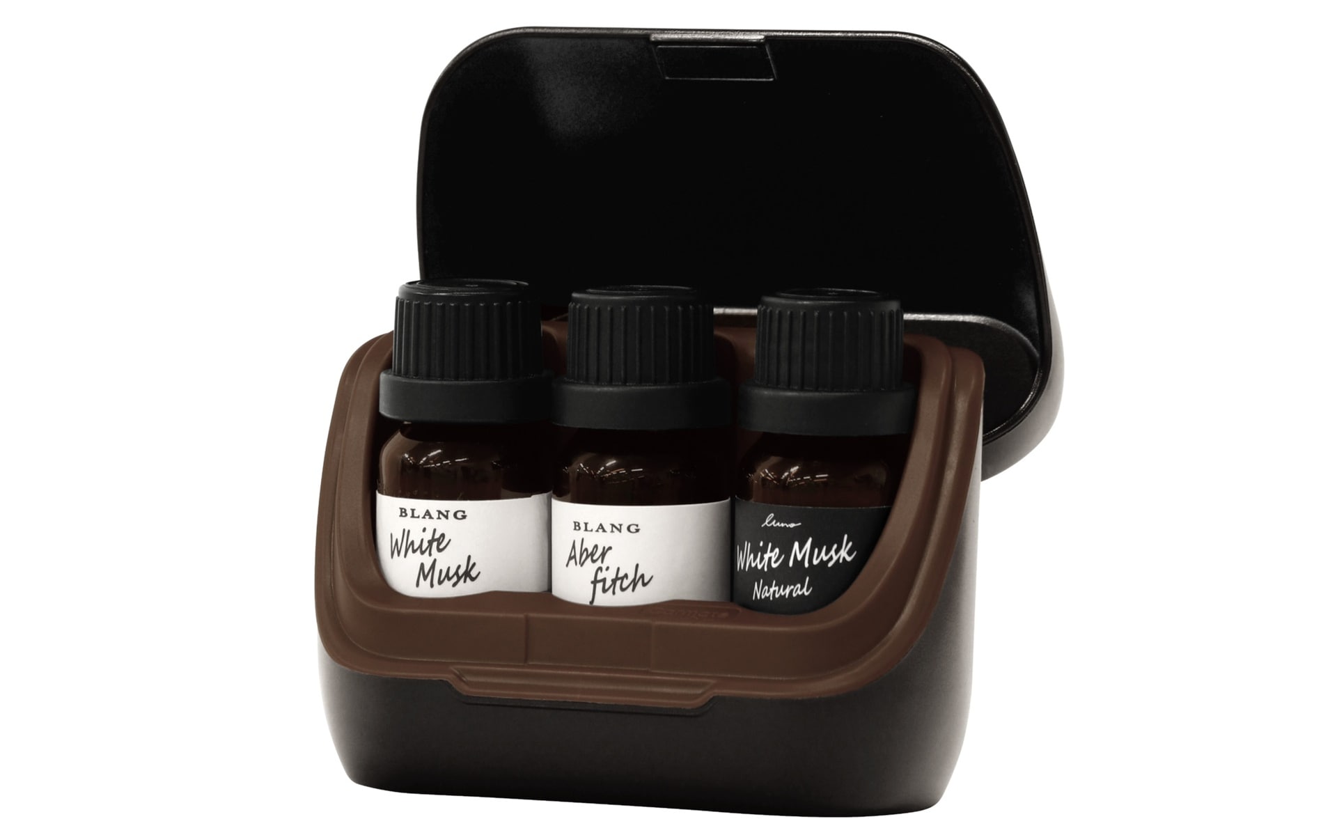 オイルケースのサイズは78×99×43mm（高さ×幅×奥行き）、重量は73g