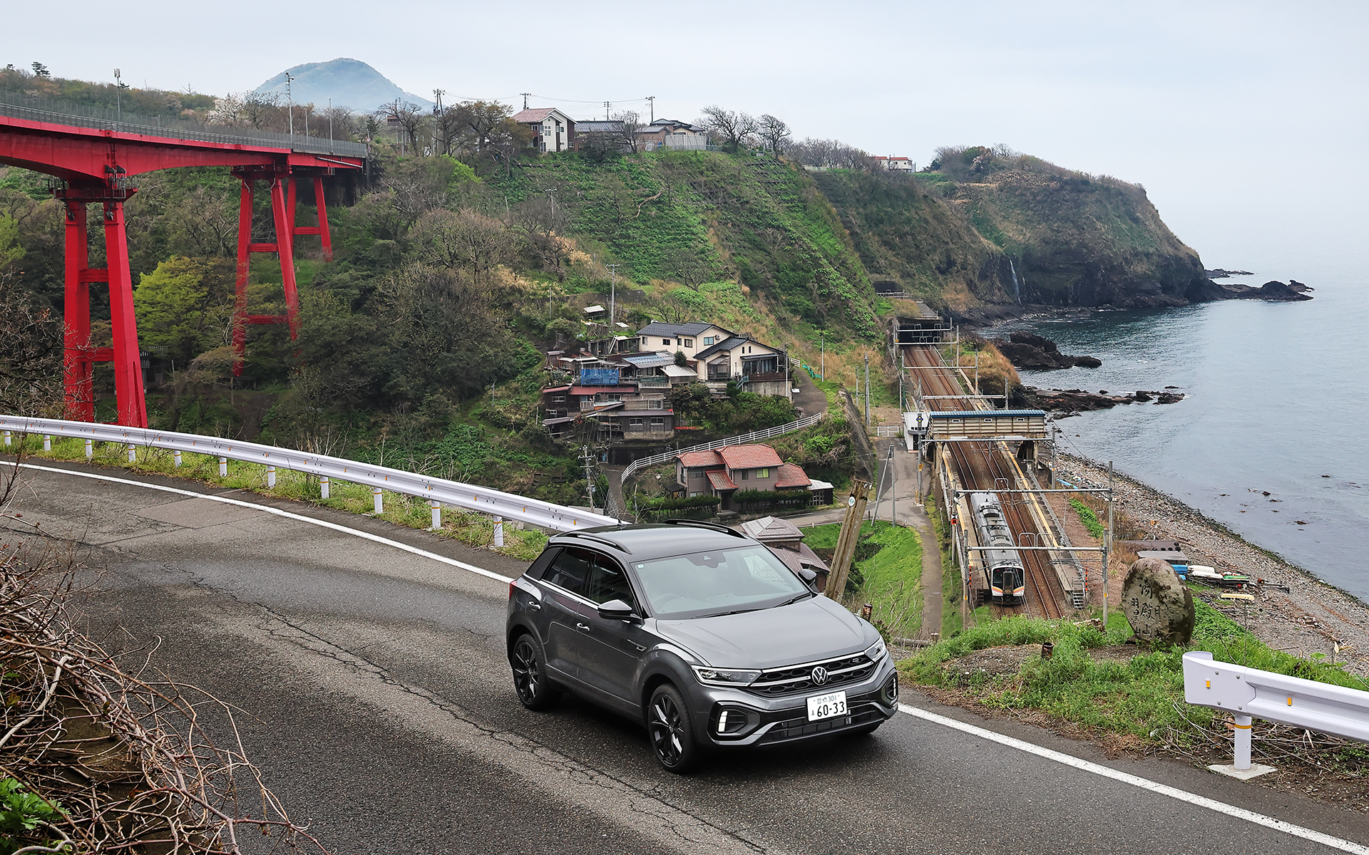 復路は「T-Roc TDI 4MOTION」に試乗