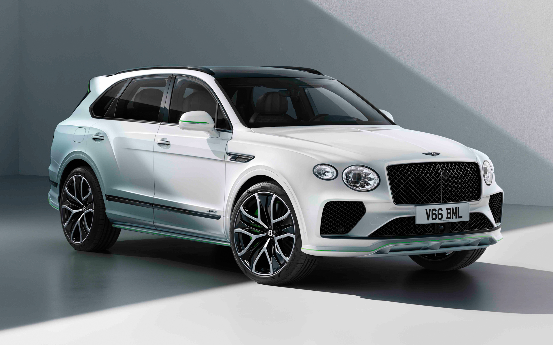 新型ベンテイガ スピード