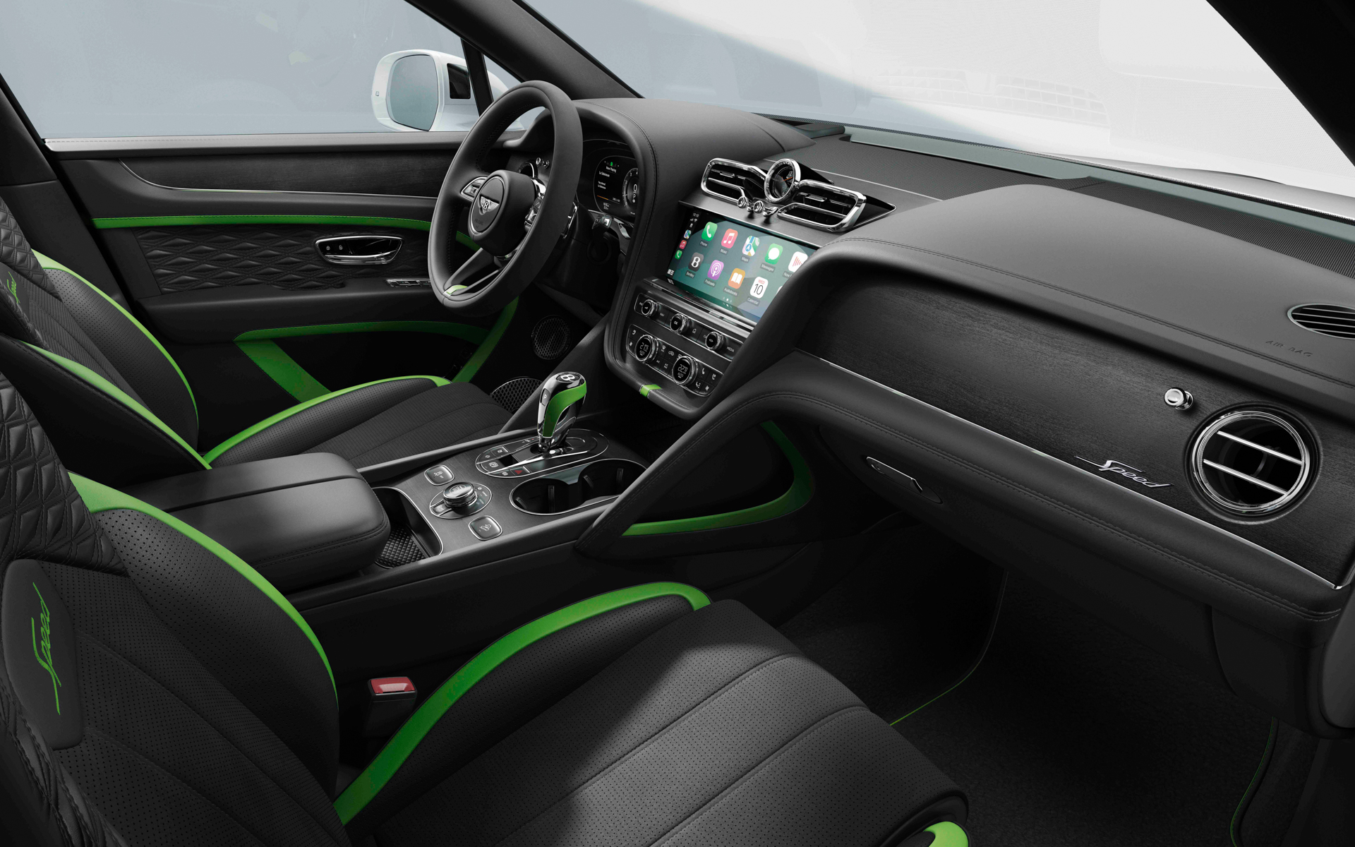 新型「ベンテイガ スピード」のインテリア