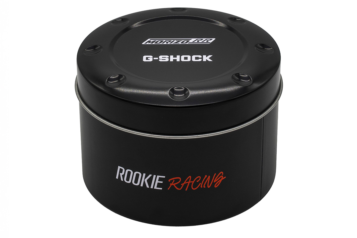 専用の缶ケース