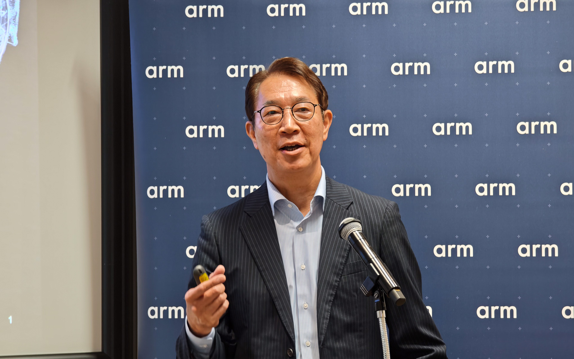 アーム株式会社 代表取締役社長 横山崇幸氏