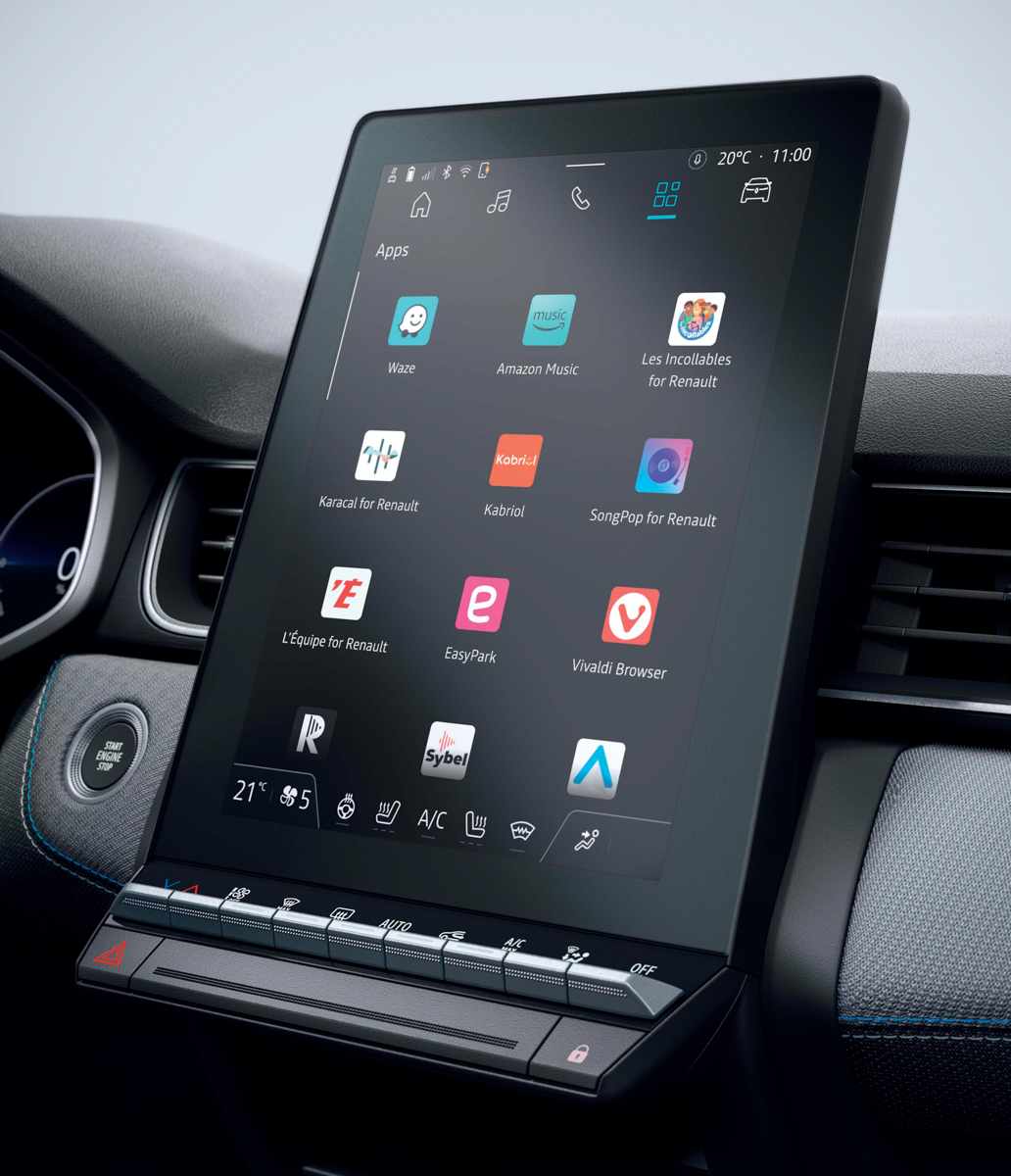 中央に10.4インチの縦型タッチスクリーンを装備した