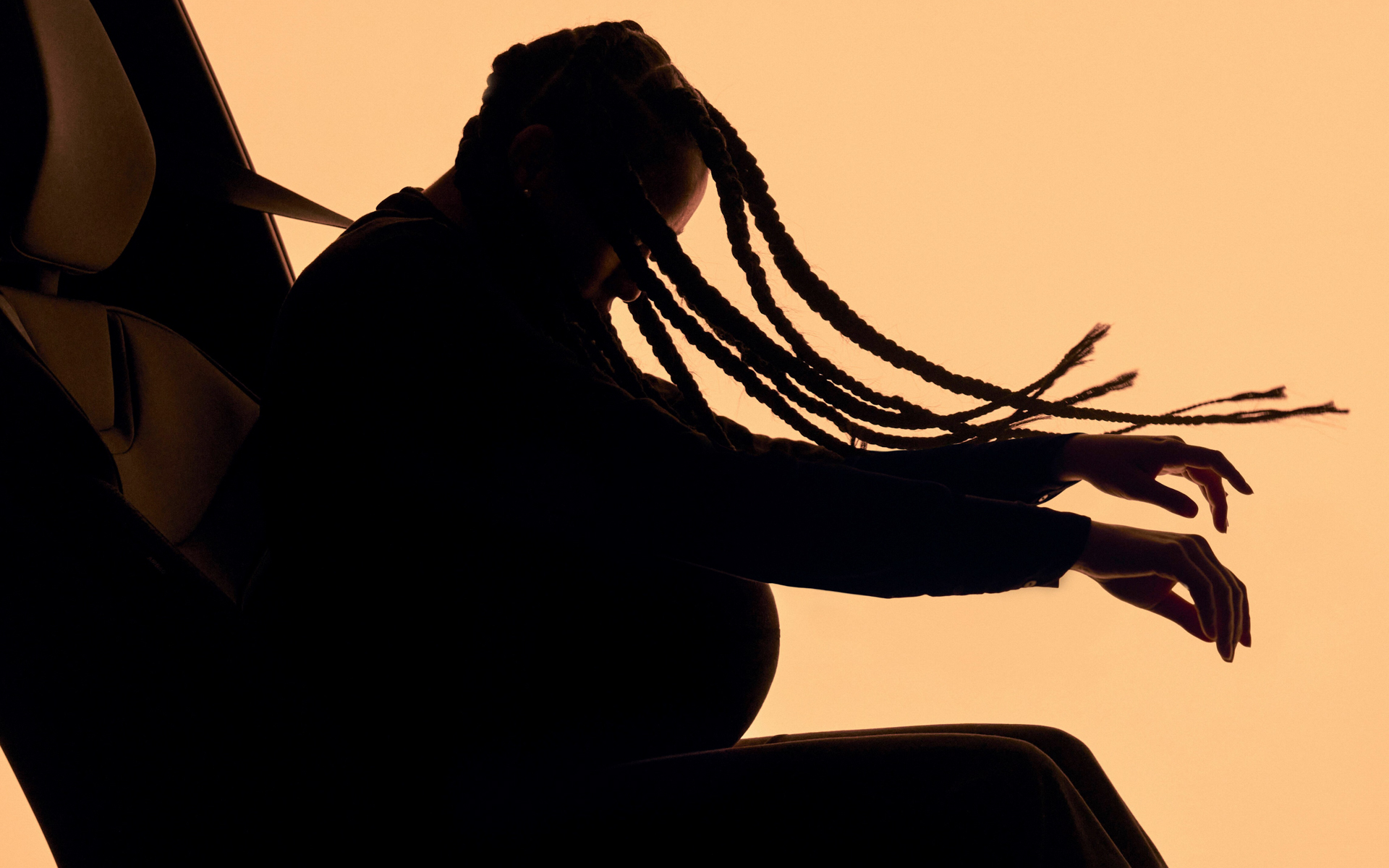 乗員の体格だけでなく、衝突したときの衝撃の強弱や方向性などもデータとして活用するという