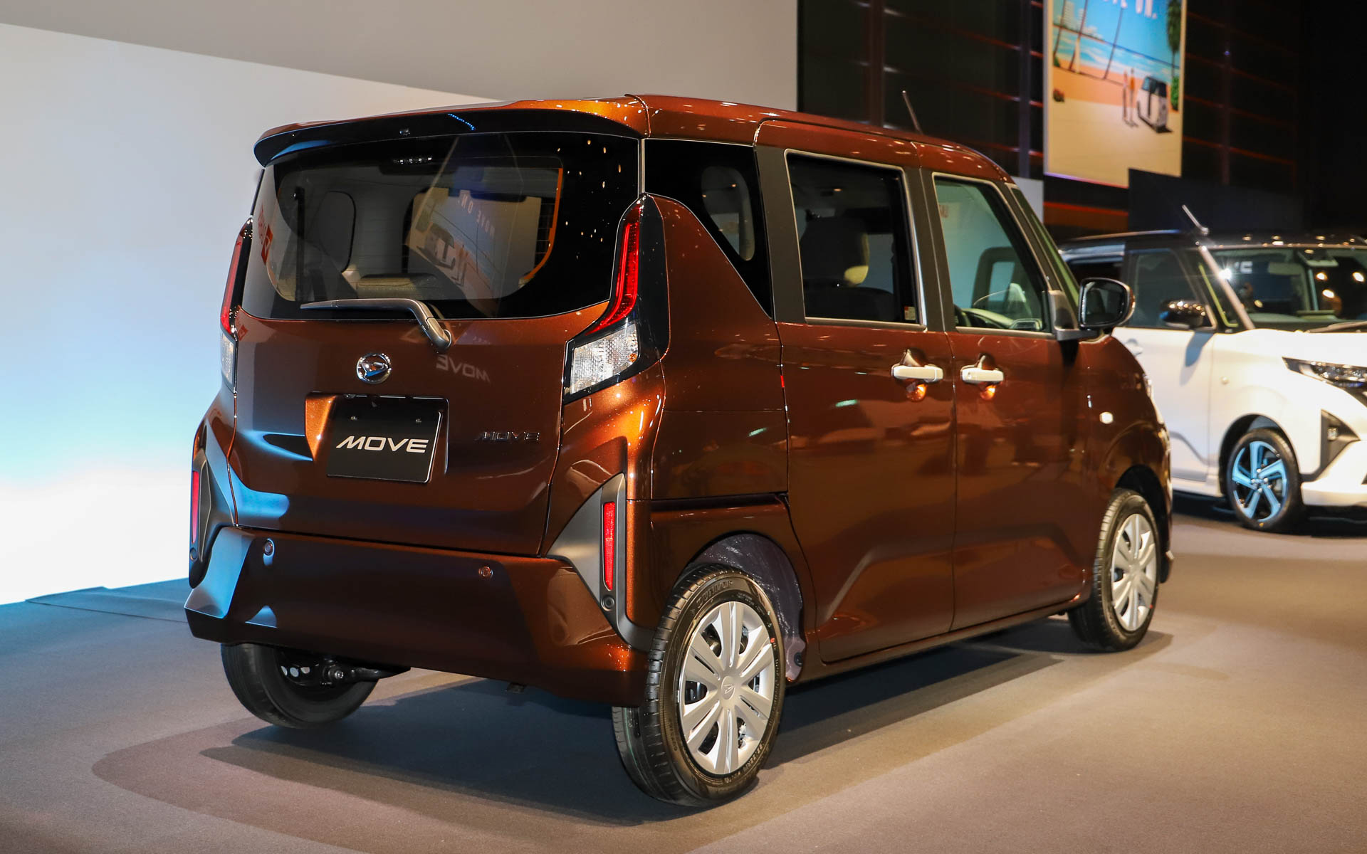 新型ムーヴ X（グレースブラウンクリスタルマイカ）