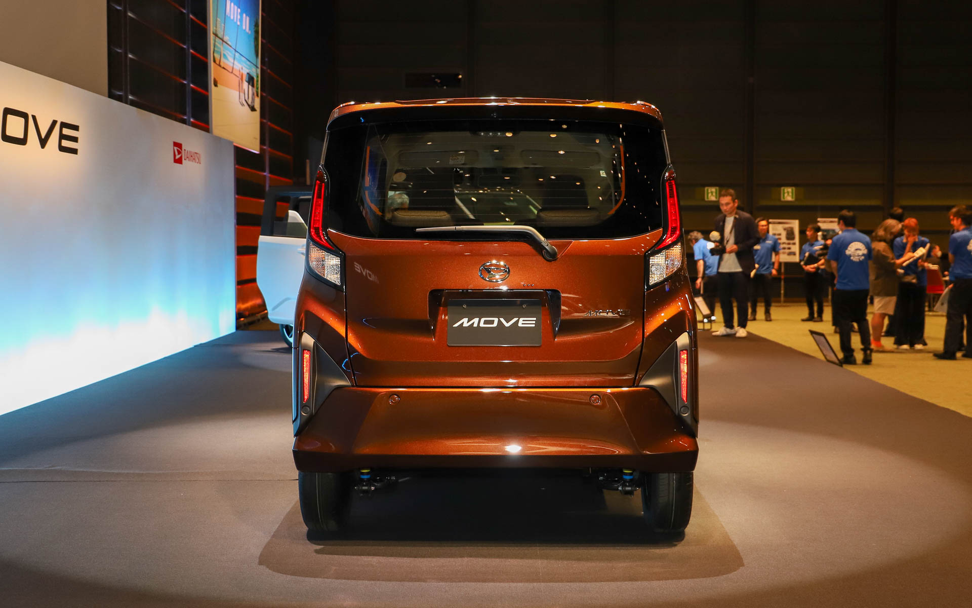 ボディサイズは3395×1475×1655mm。4WDは全高が1670mm。ホイールベースは2460mm