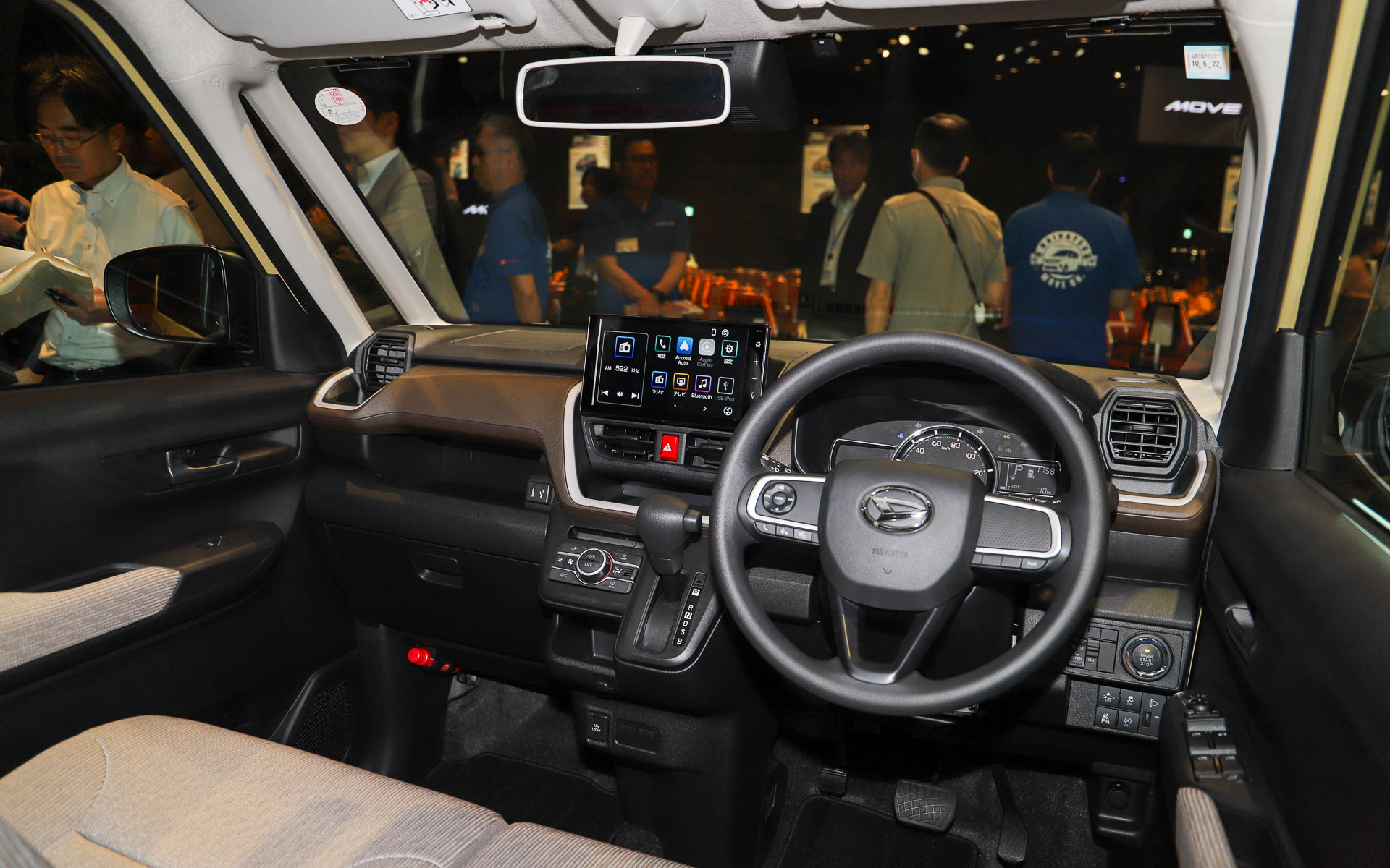 Xグレードのインパネ