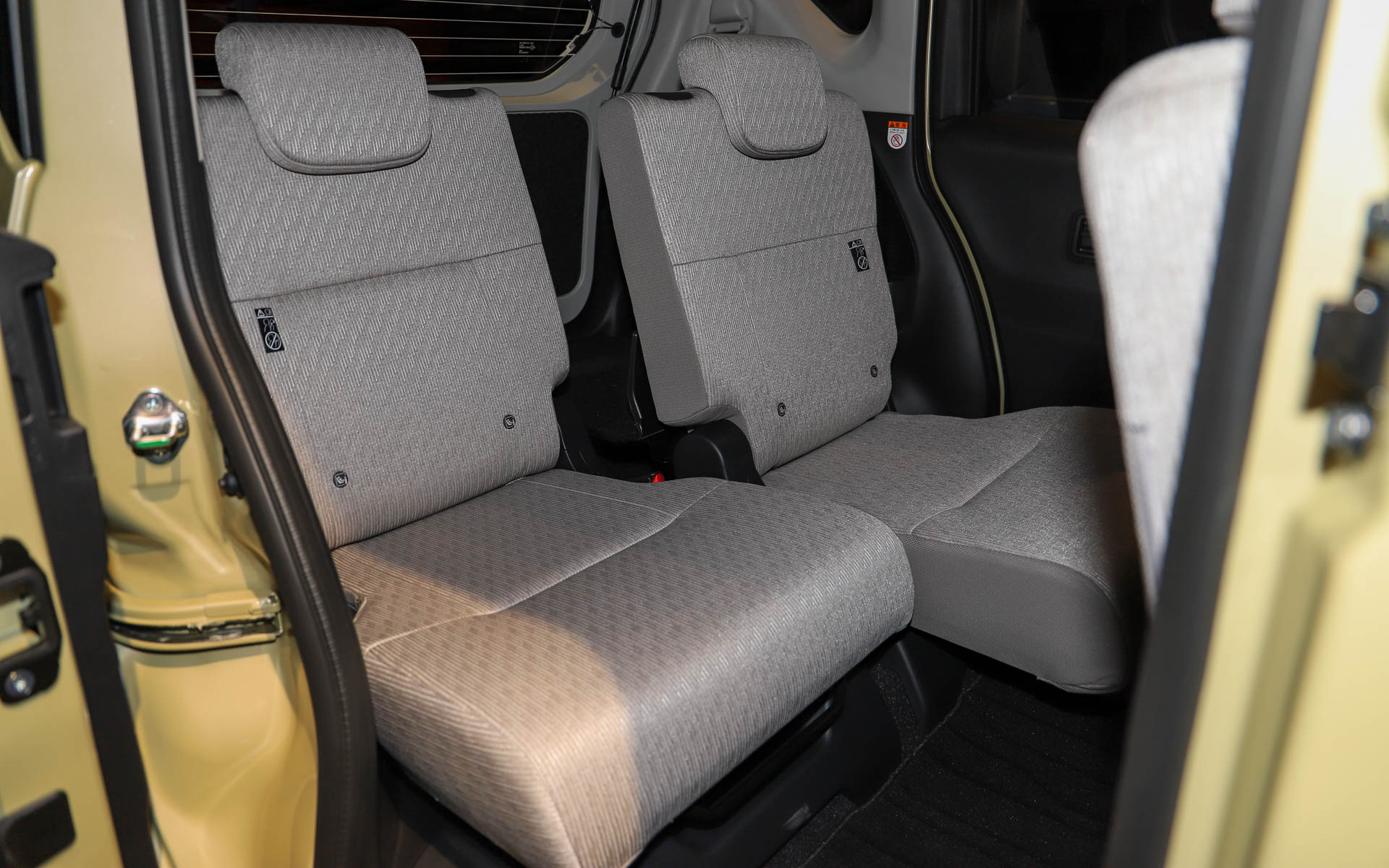 240mmスライド可能