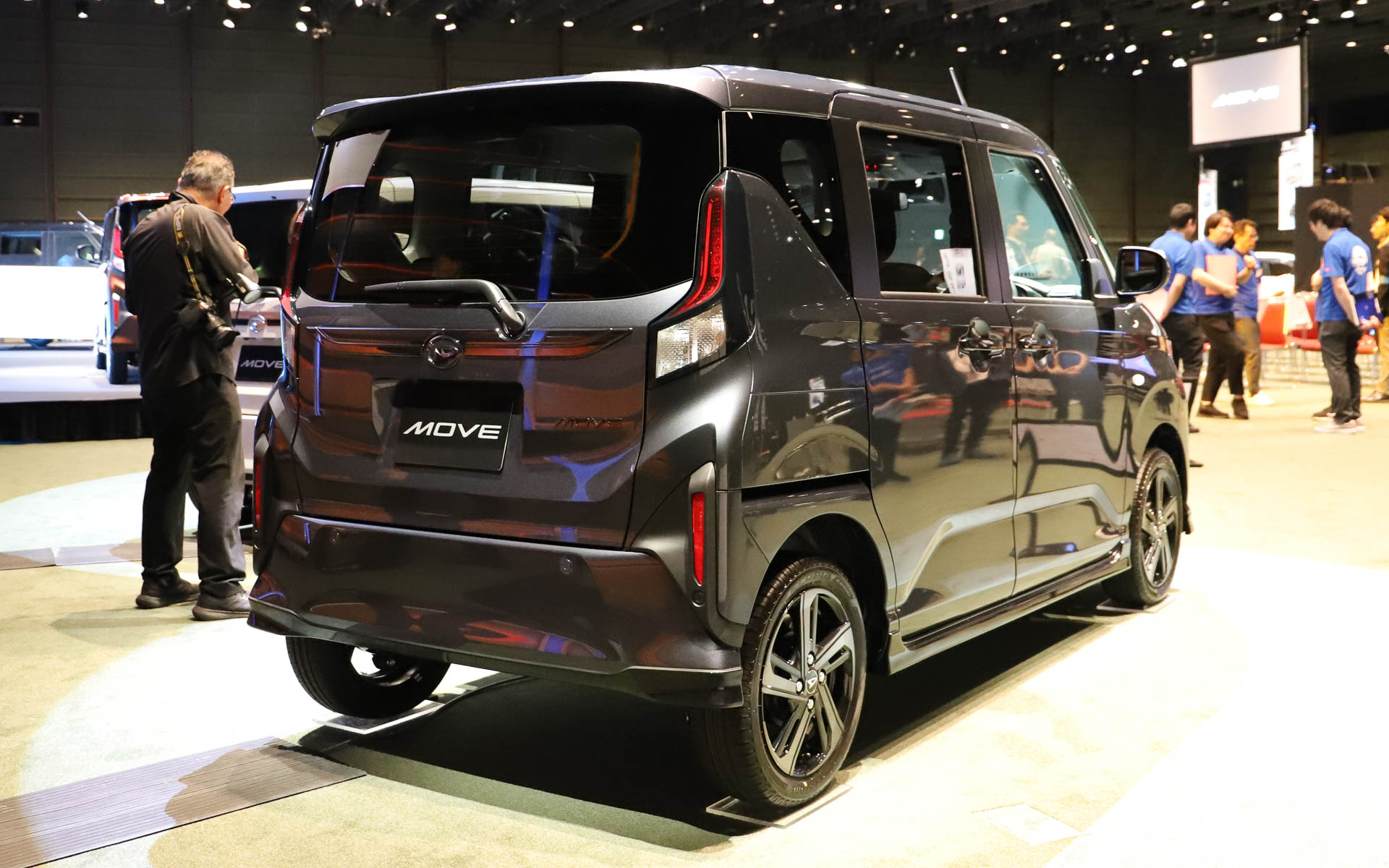 メーカーオプションとディーラーオプションを組み合わせて印象を変える「アナザースタイル」の「ダンディスポーツスタイル」