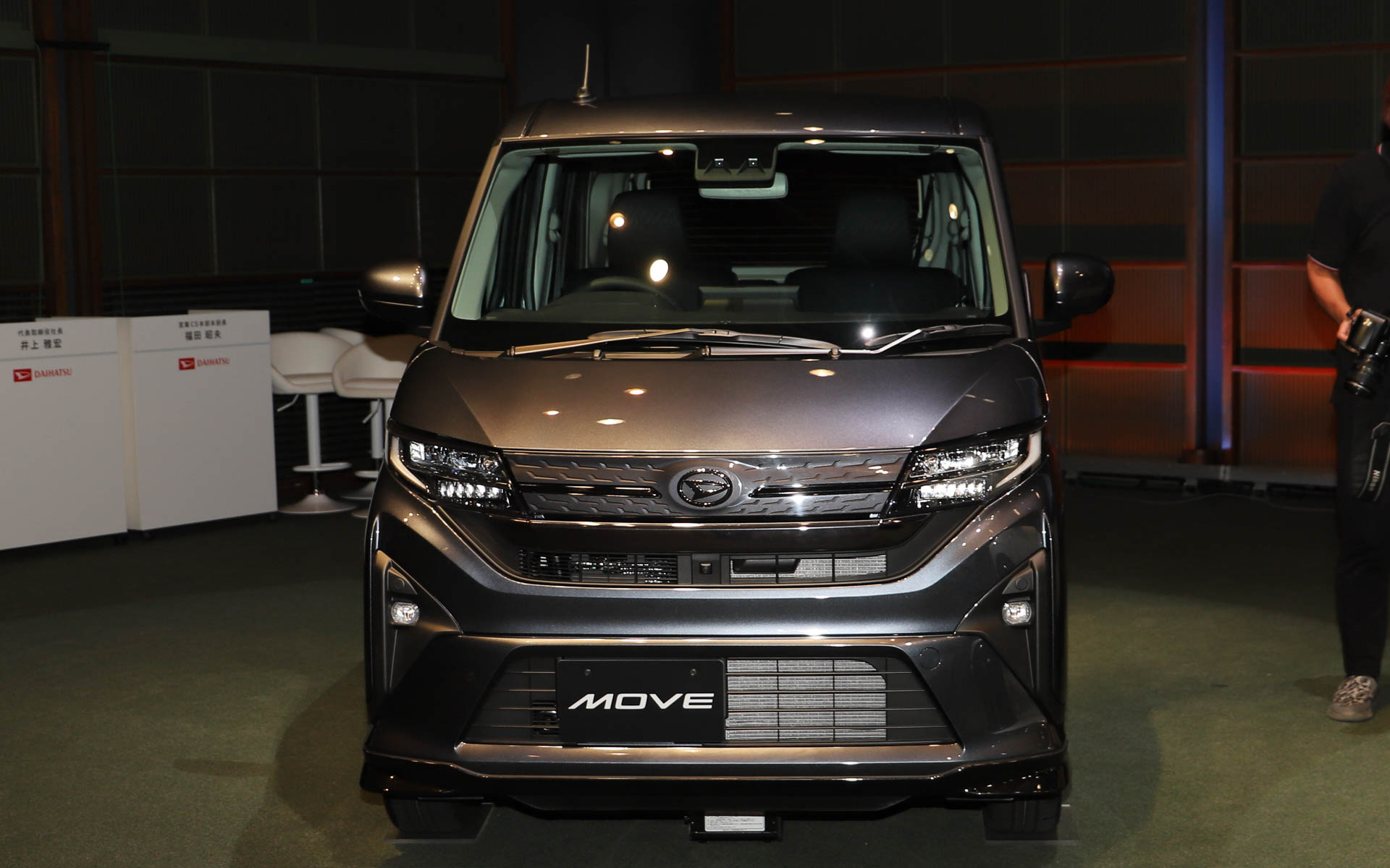 メーカーオプションとディーラーオプションを組み合わせて印象を変える「アナザースタイル」の「ダンディスポーツスタイル」