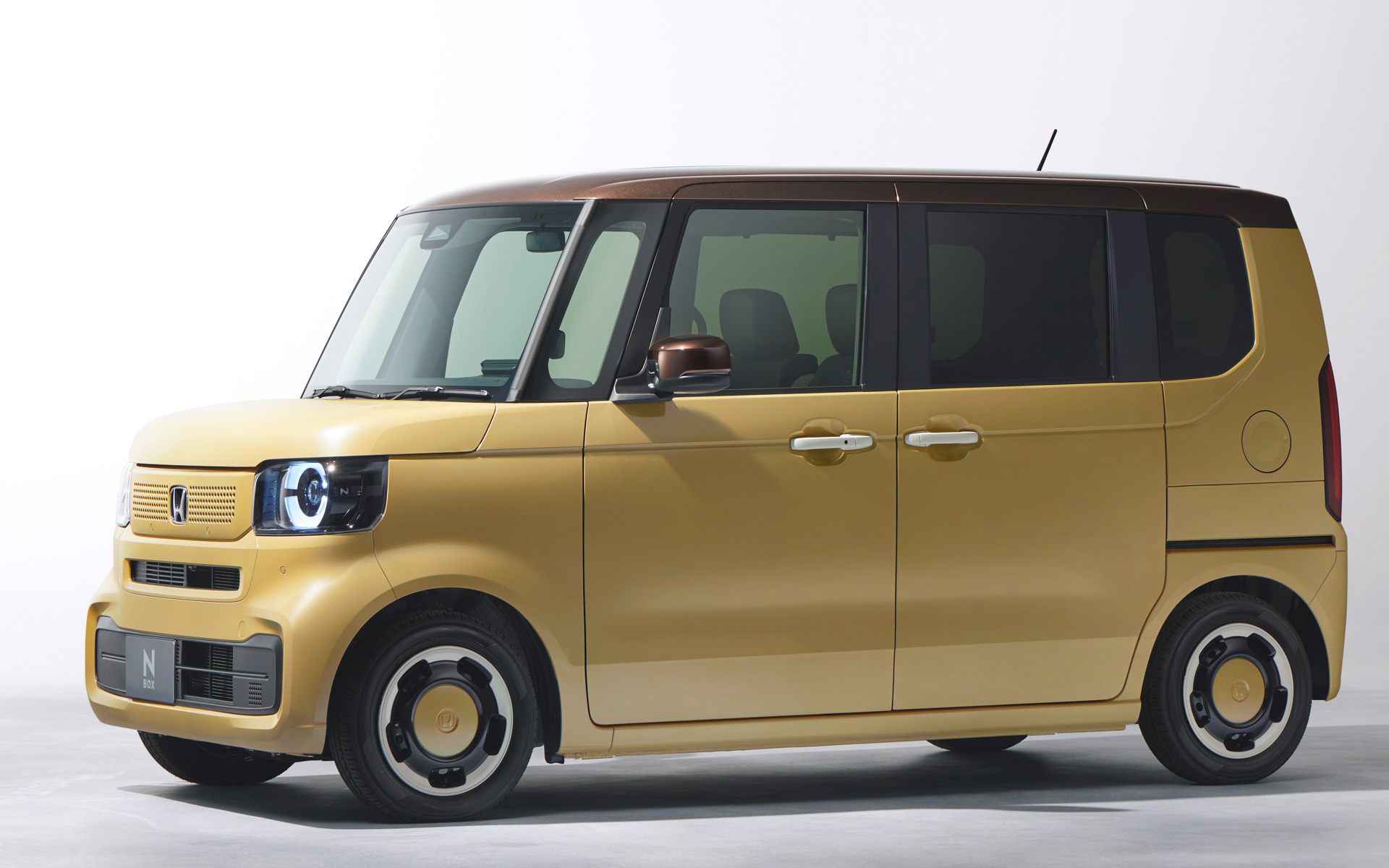 写真は「N-BOX」