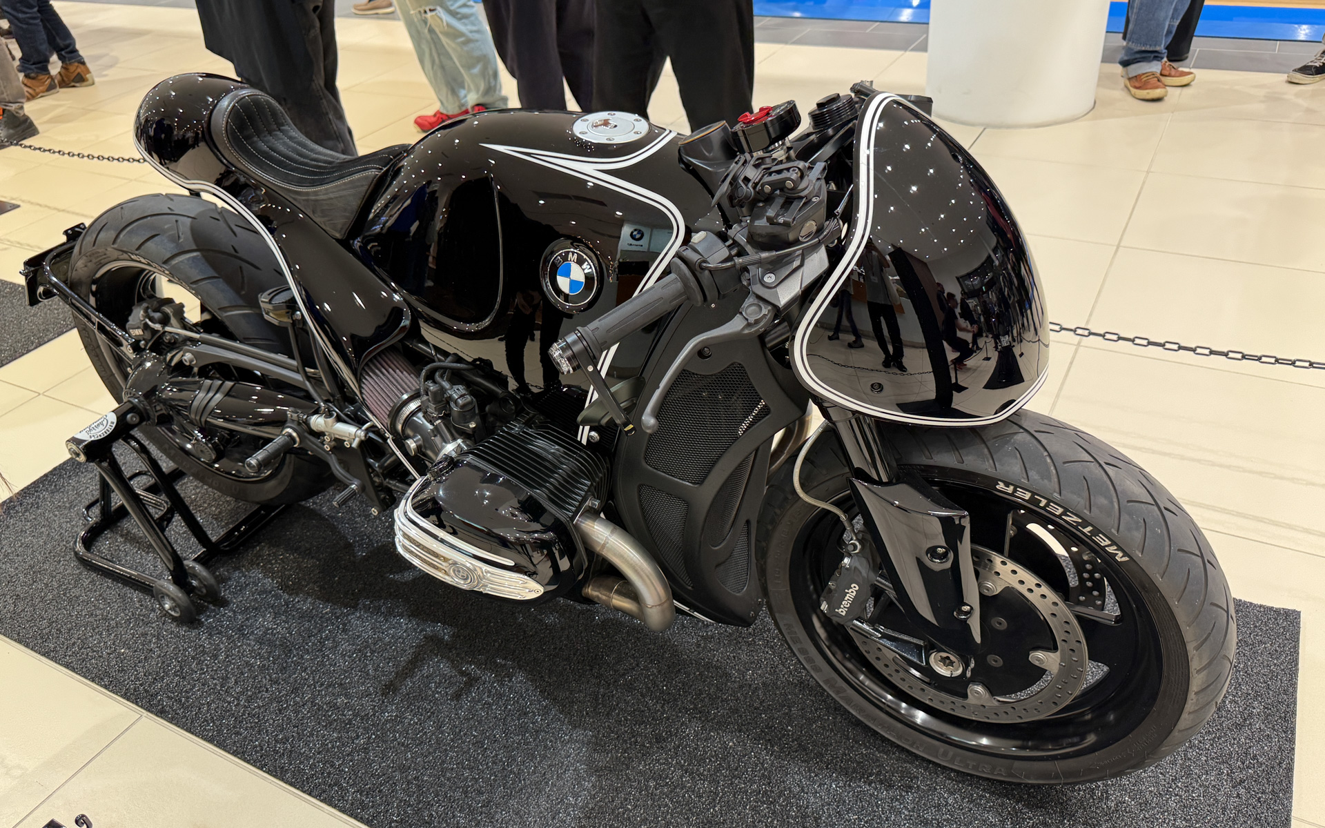 46WORKS、CHERRY'S COMPANY、Wedge motorcycleによるカスタムバイクの特別展示