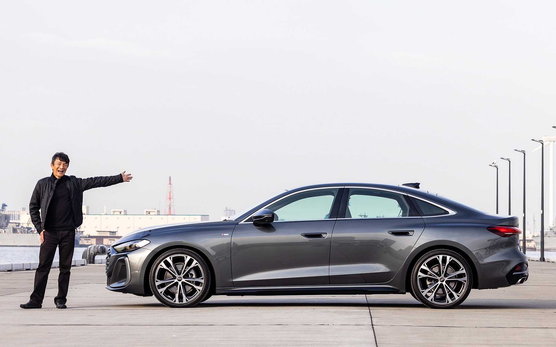 伸びやかなサイドビューがすてき！