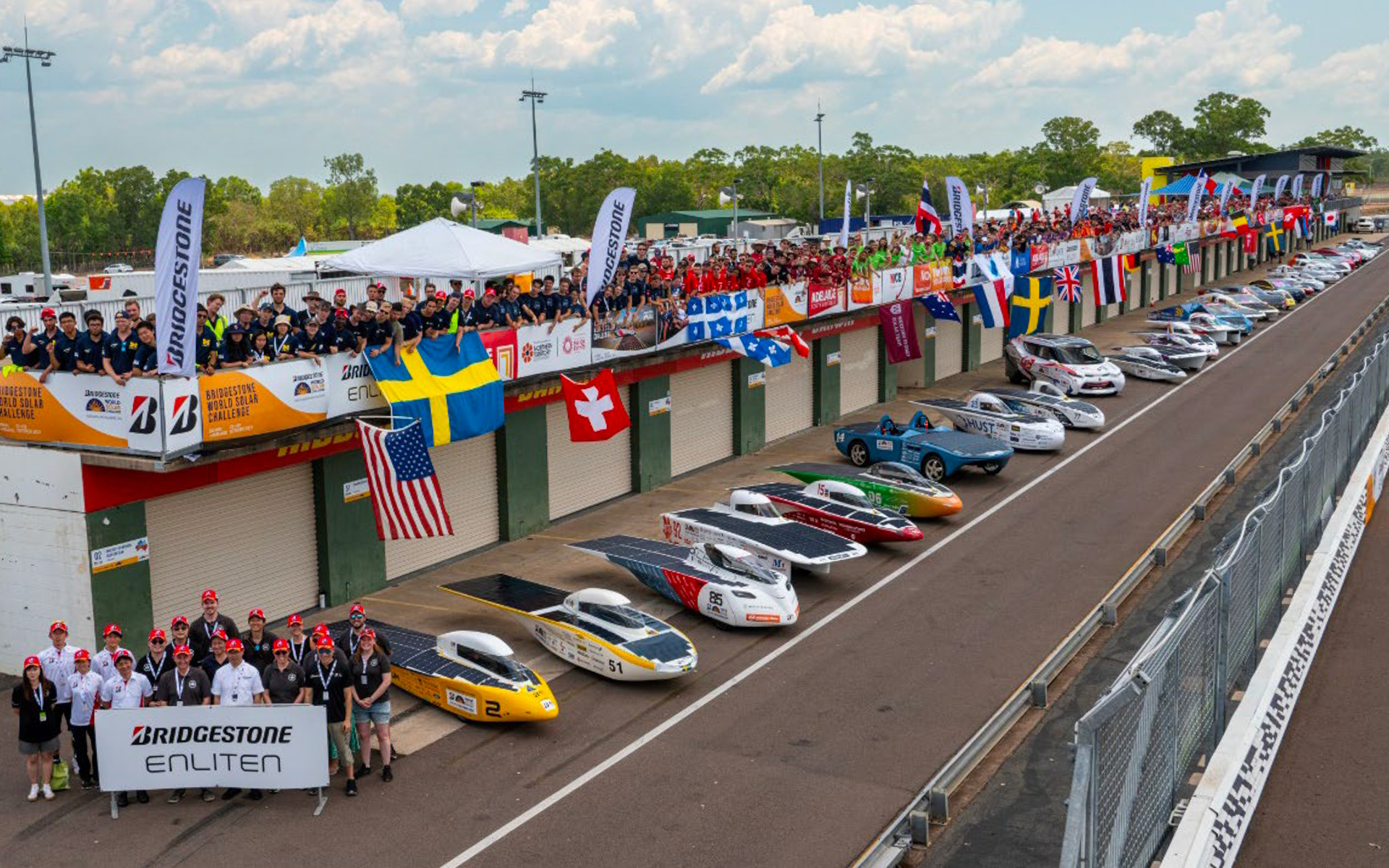 世界最高峰のソーラーカーレース「2025 Bridgestone World Solar Challenge」が8月24日〜31日に開催される