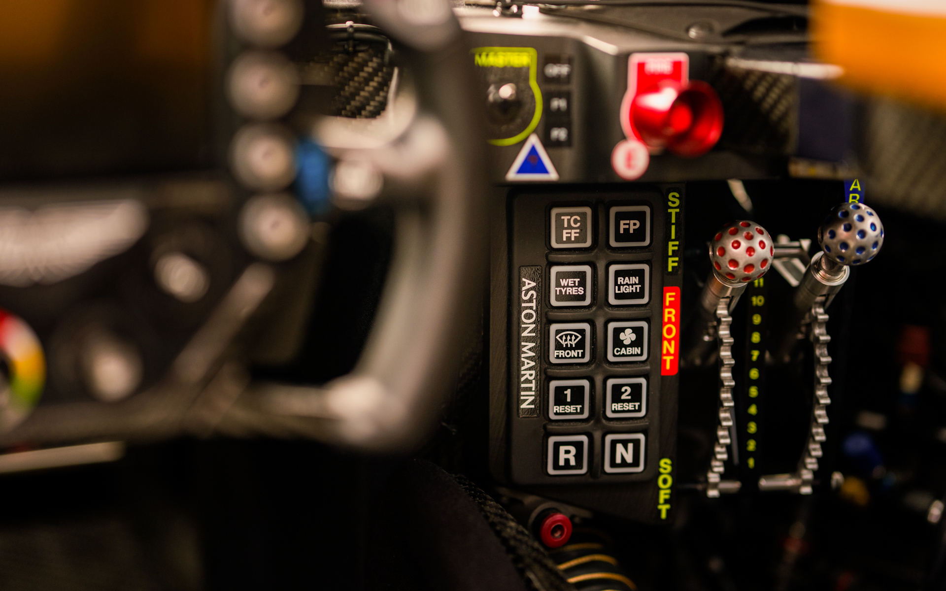 新型「ヴァルキリーLM」のコクピット